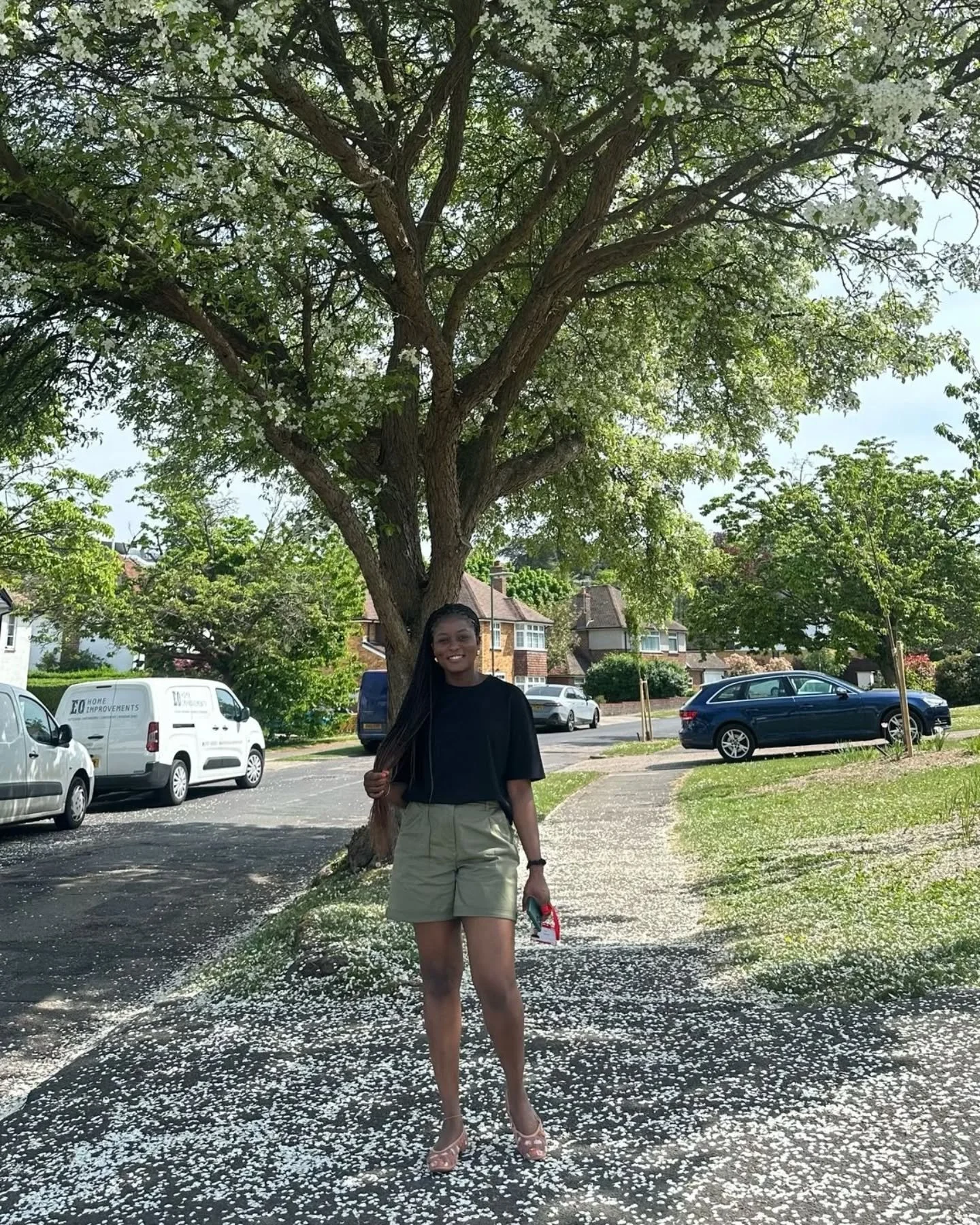 Me when I see a bit of sun 🌞 ☀️ 🌤 

#summer #blossoms  #njay☺️