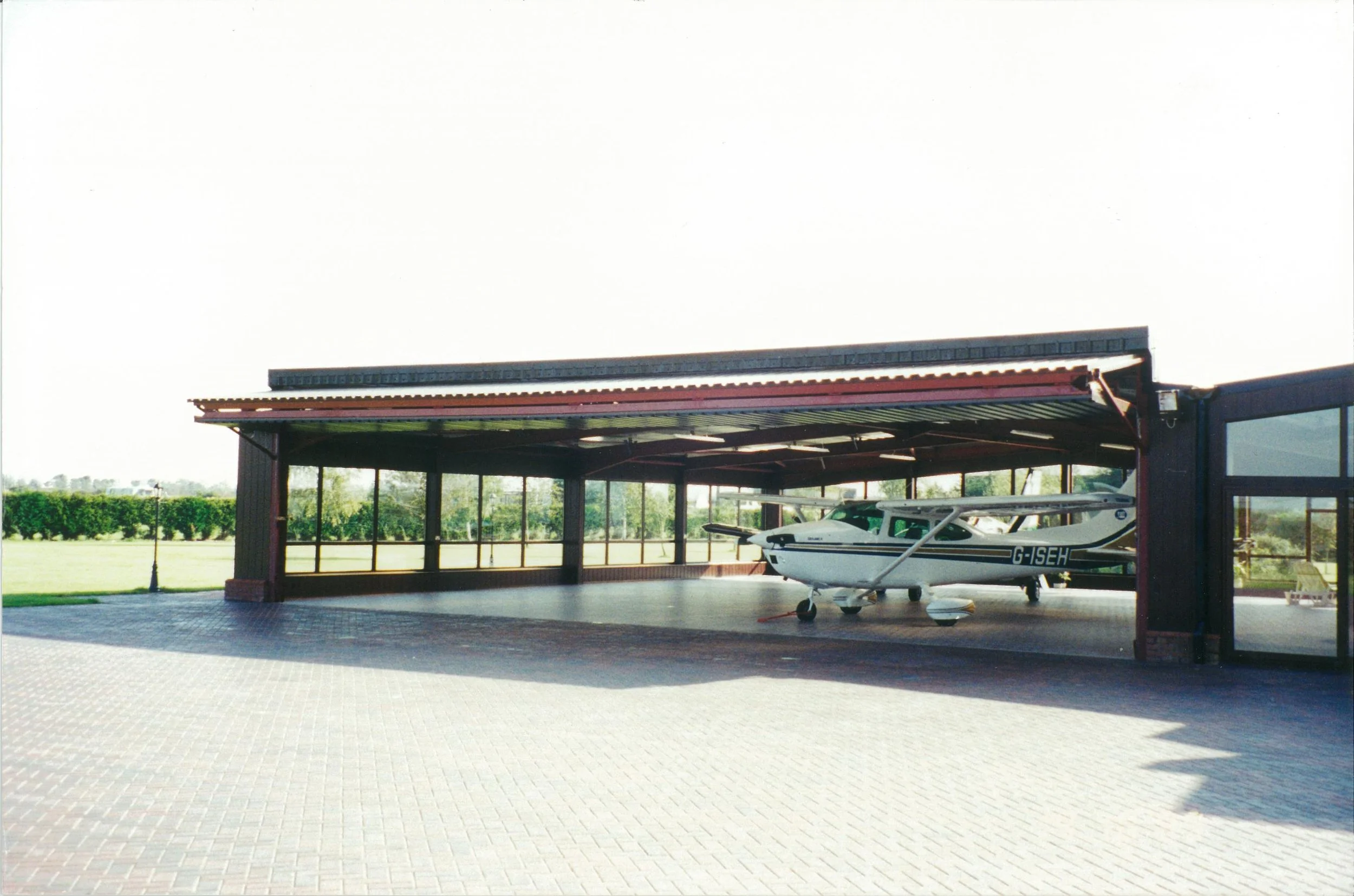 Private air hangar - Oxford