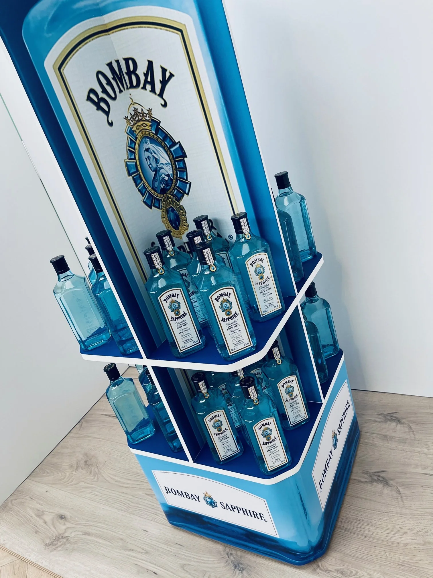 Bombay Sapphire POS View 2 Bottle Layout A.JPG