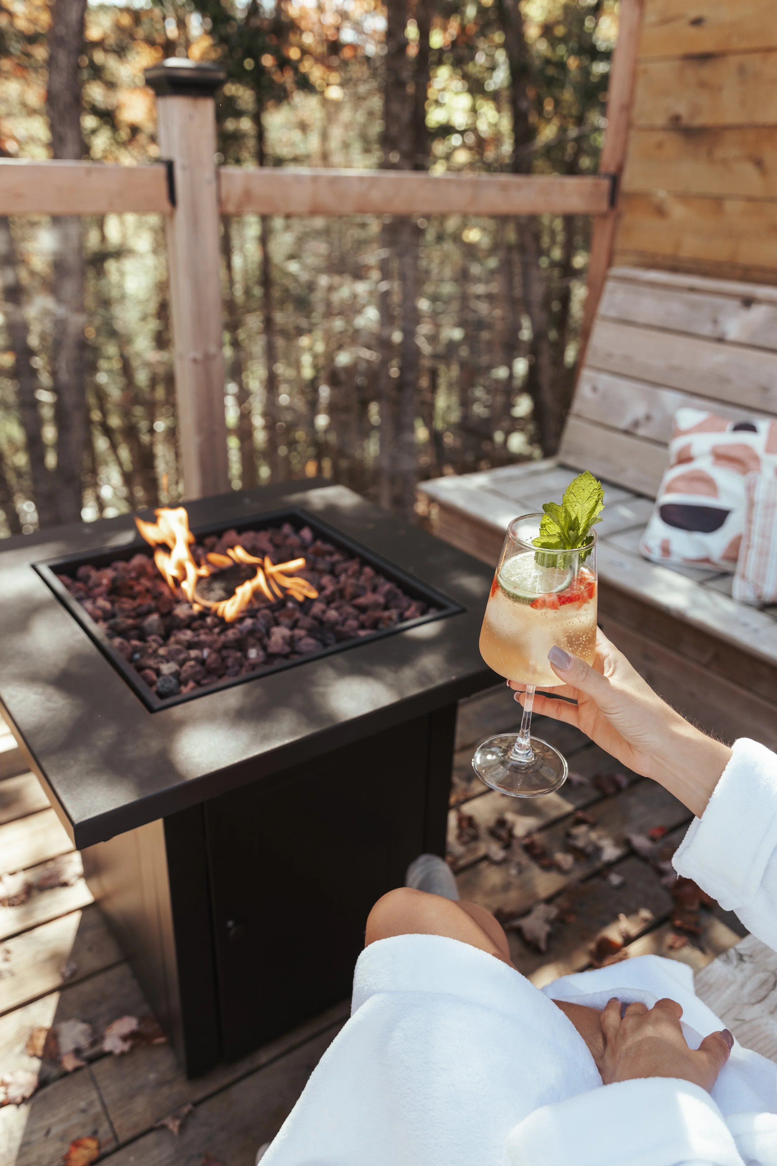 Fire table + seating