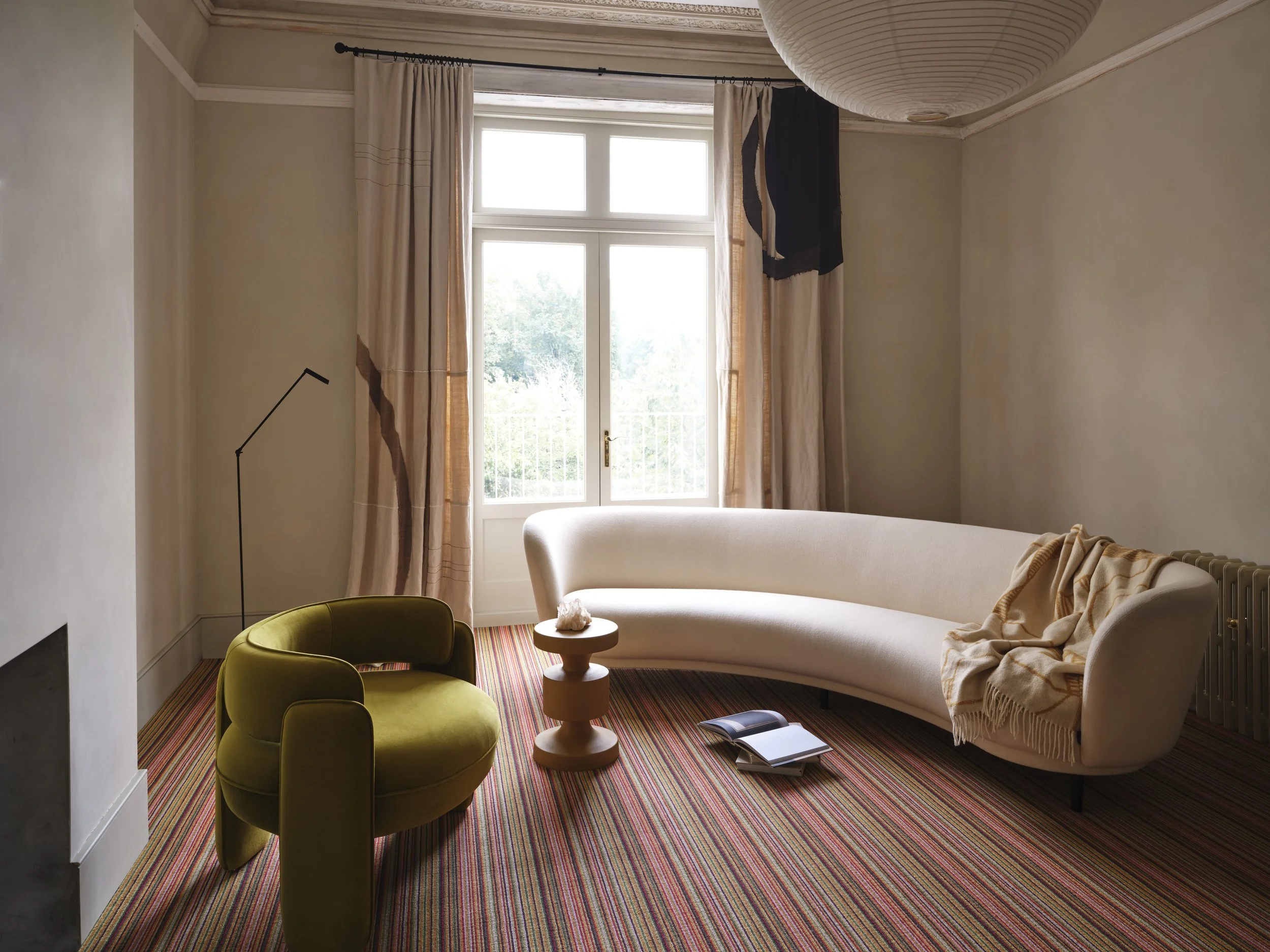 8208_ROOMSHOT-SOHO STRIPE LOOP CARPET_NOTTING HILL STRIPES_ret.jpg