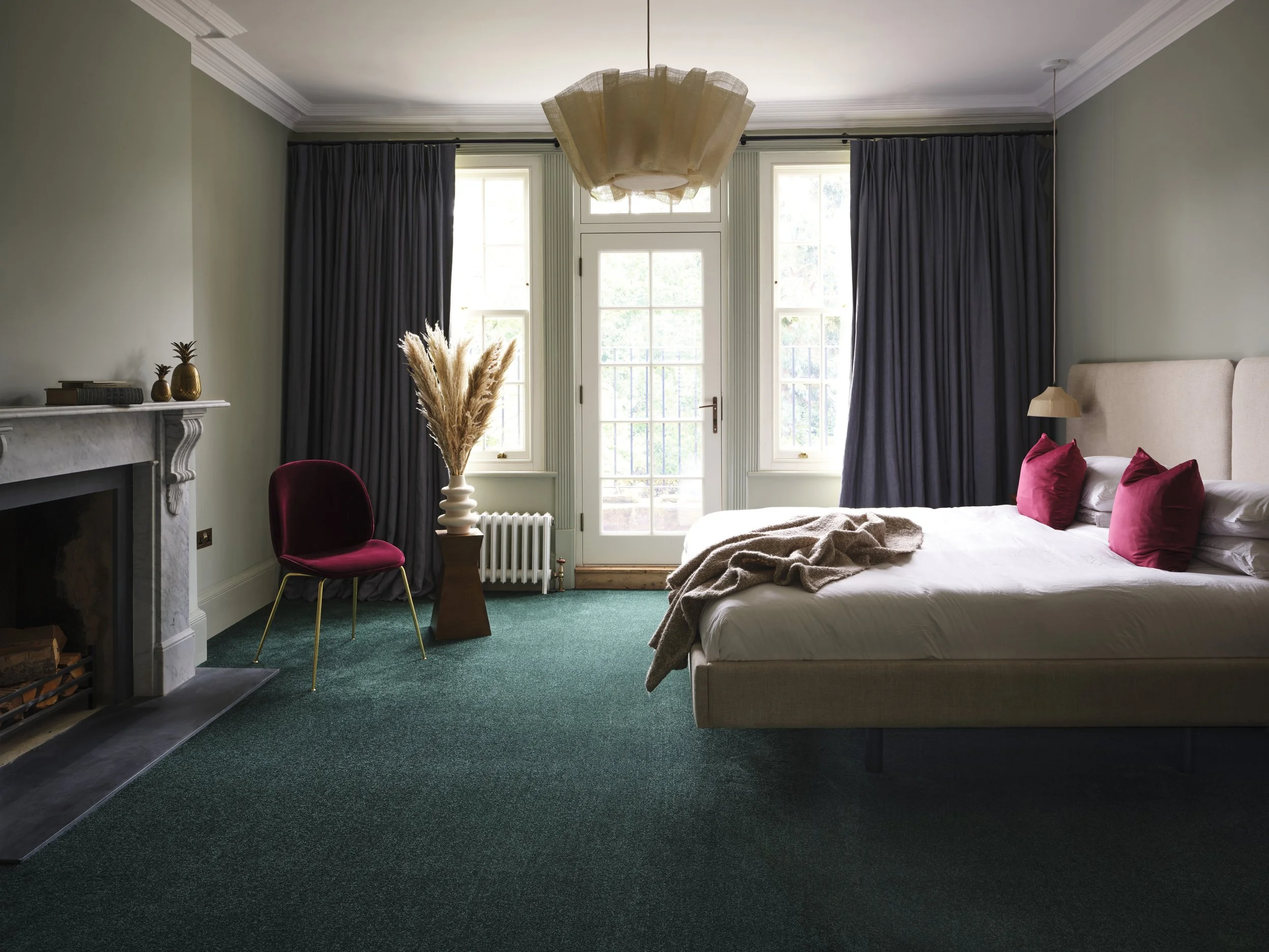 2238_ROOMSHOT_EDMONTON TWIST CARPET_FIR GREEN_ret.jpg