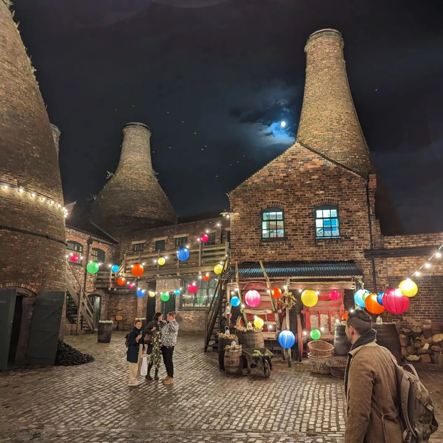 What a wonderful final of @potterythrow last night! It was a pleasure to be involved. Looking forward to the next series! 
LD - James Tinsley
Gaffer - Dan Bull
Sparks - Cassie Mitchell &amp; Aidi Jones
Kit - @version2lights