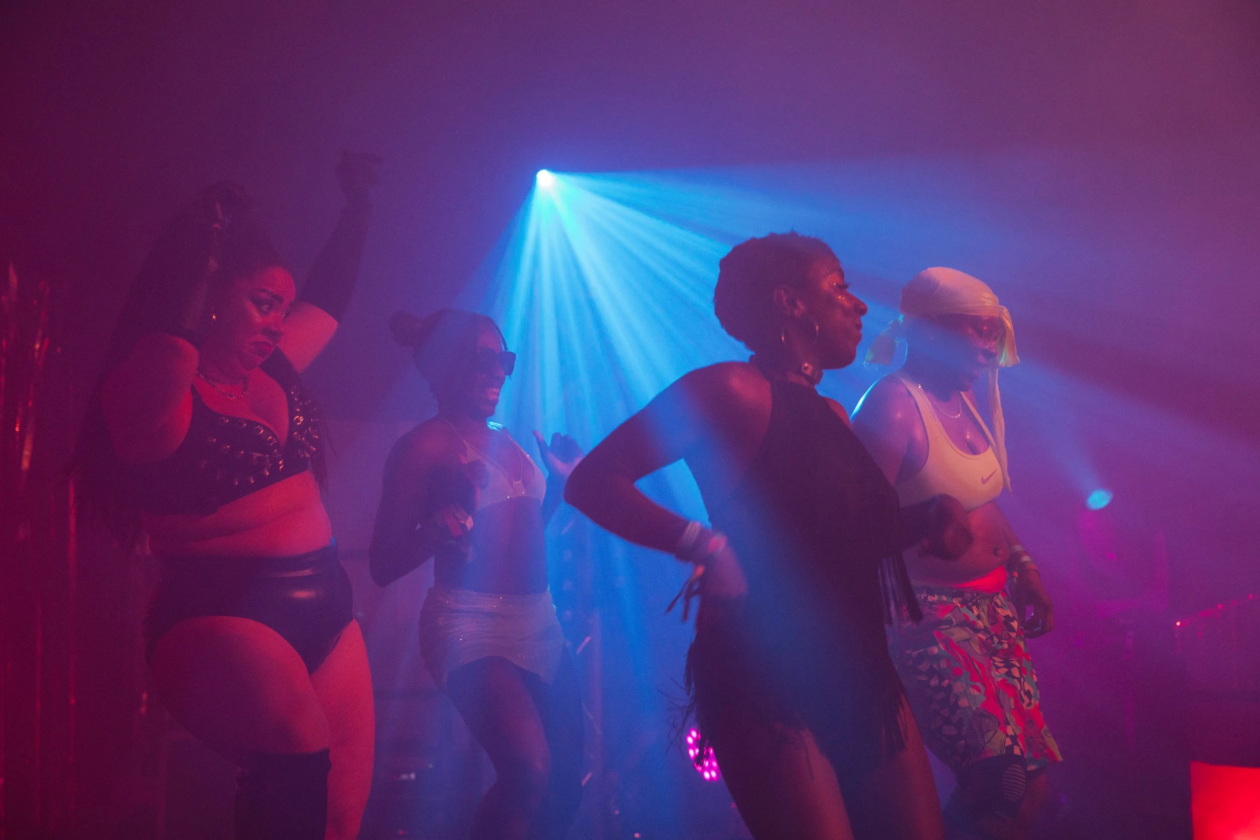 Scissors Glastonbury 24-257.jpg