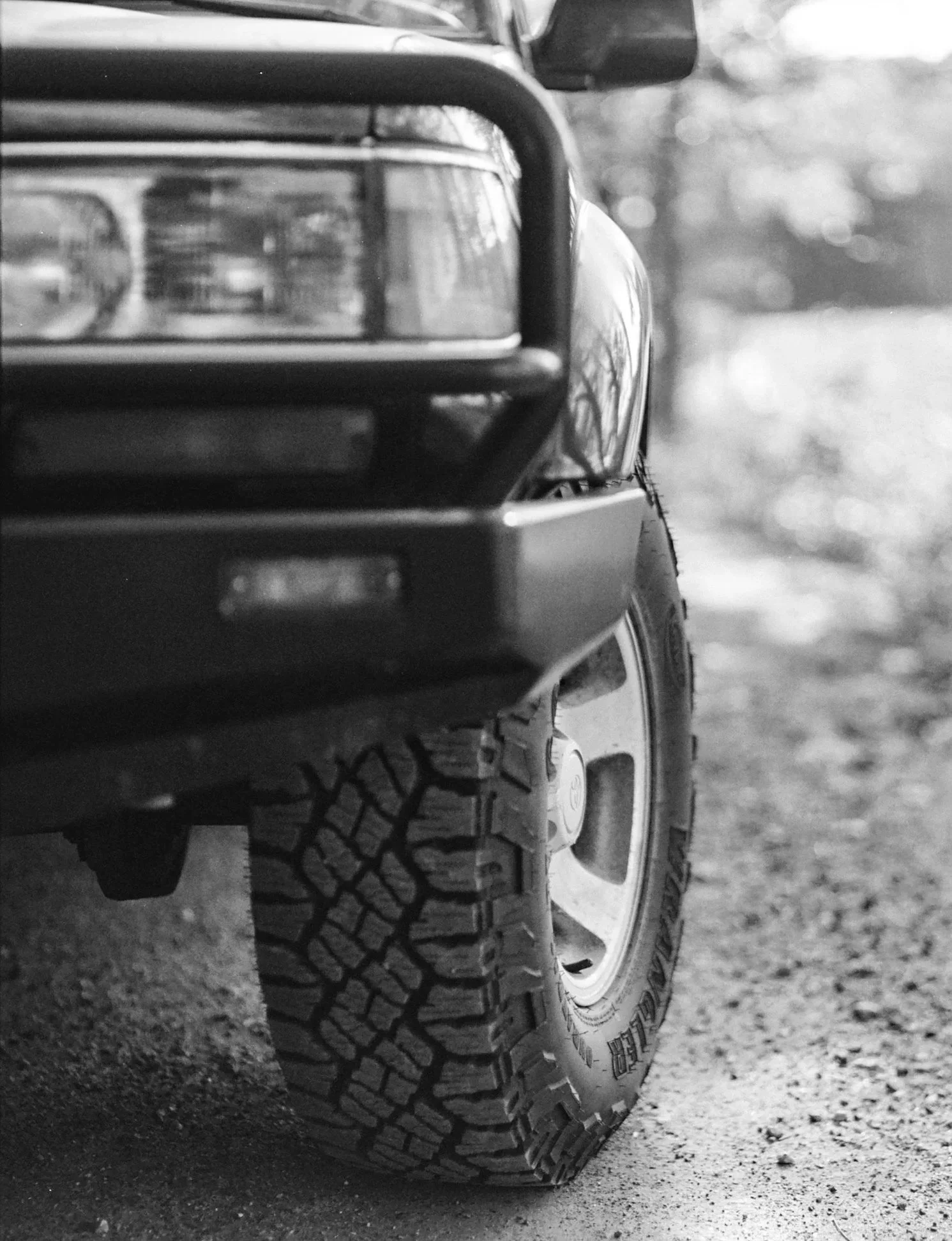Auto brand photography by New York commercial photographer Adam Lerner - a black and white photo of a Toyota Land Cruiser in Connecticut