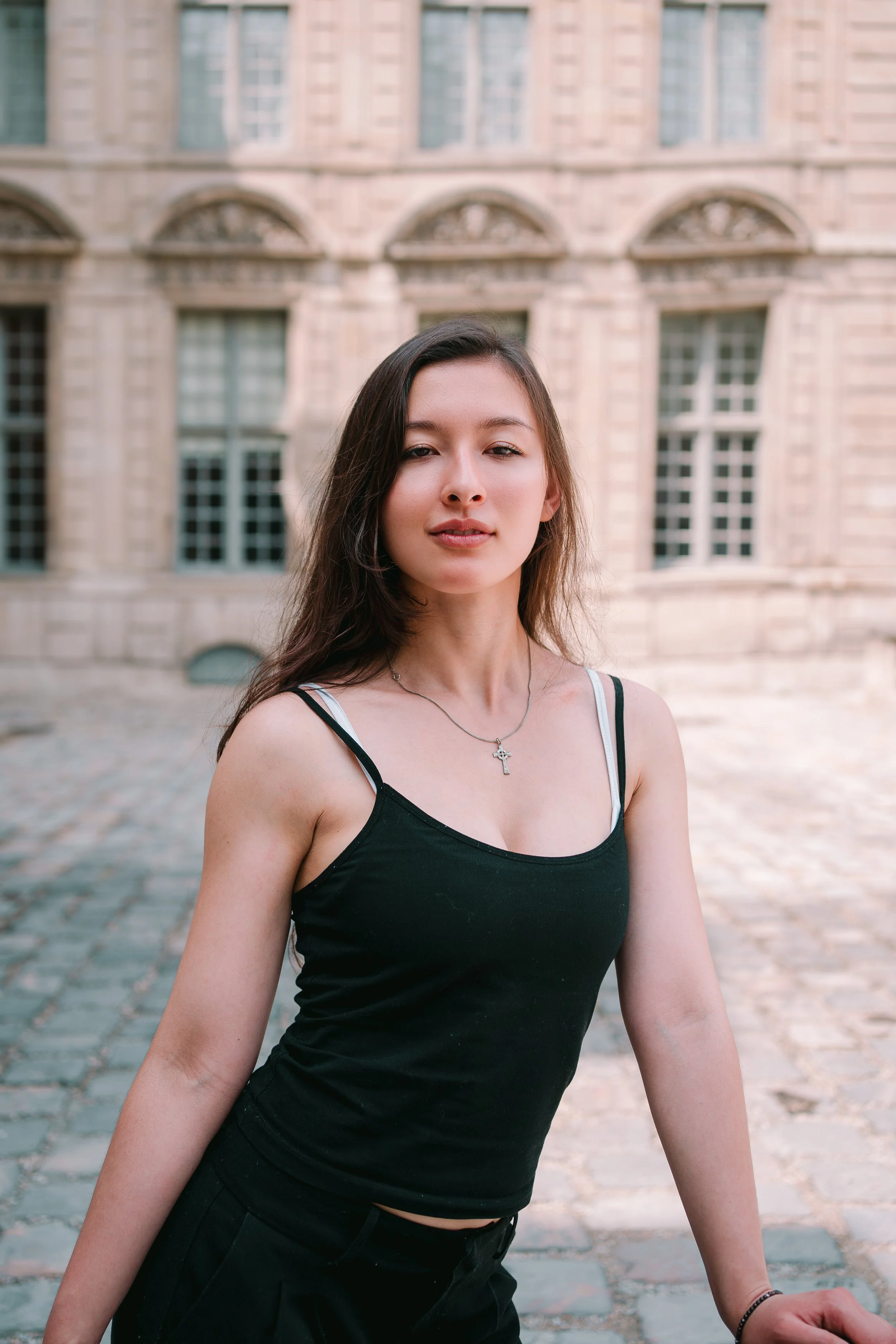 claire-boudreau-canadian-violinist-paris-portrait 6.jpg