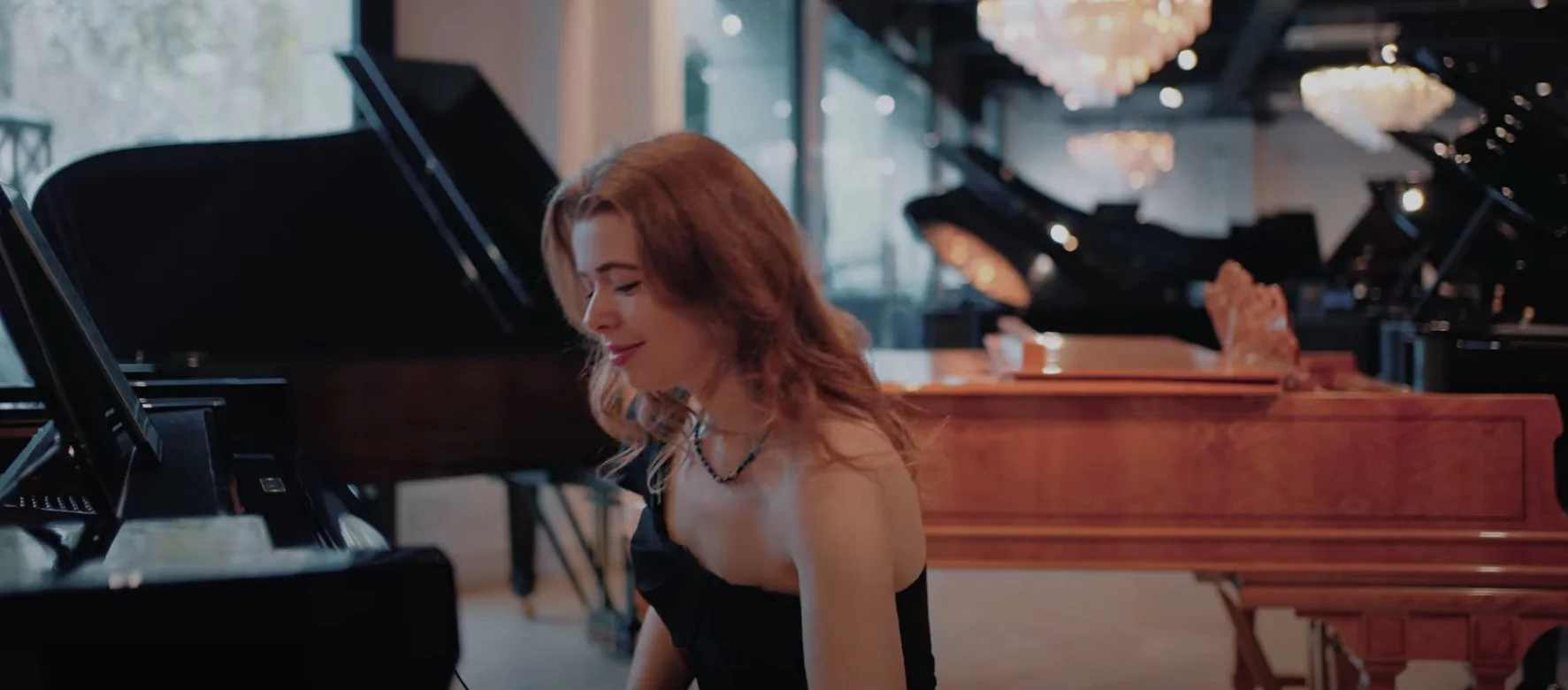 The Modern Portfolio: A 4-Part Showreel for Alexandra Standing