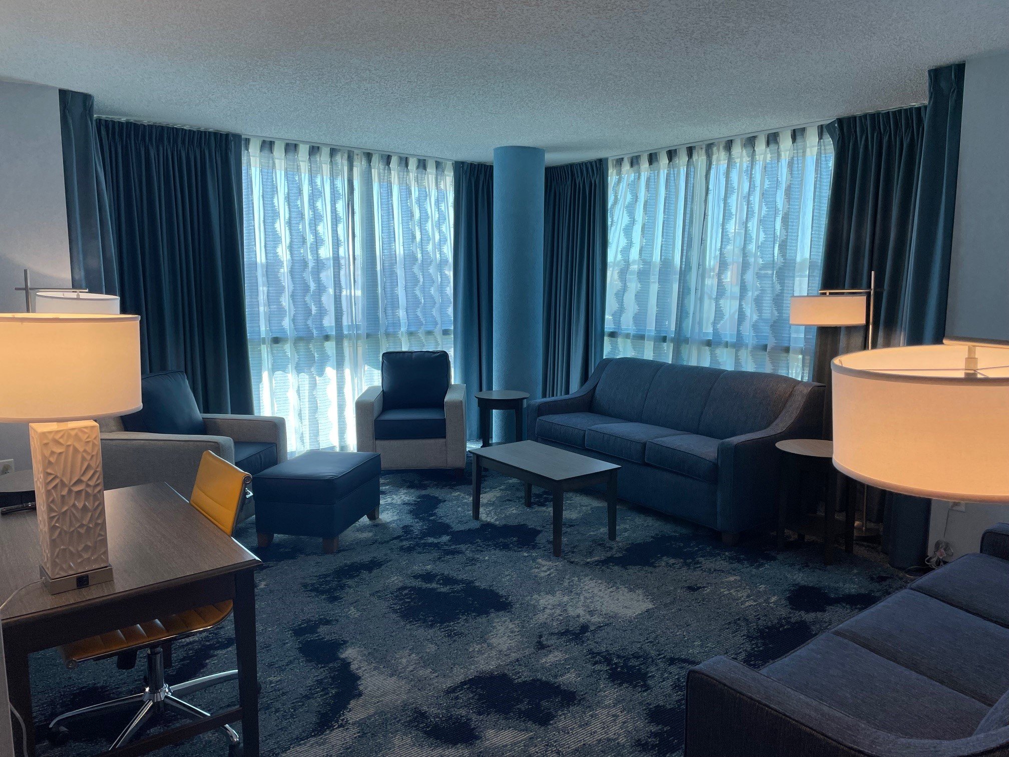VACA SUITE #1.jpg