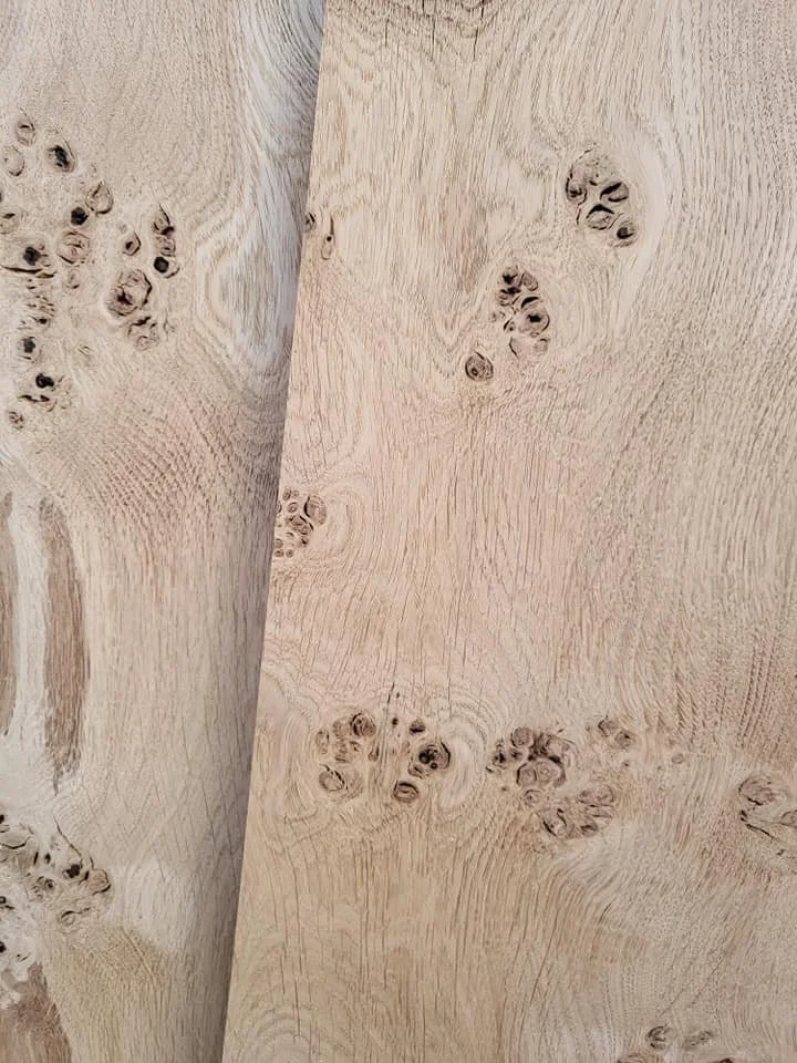 Sample of pippy Oak hardwood board