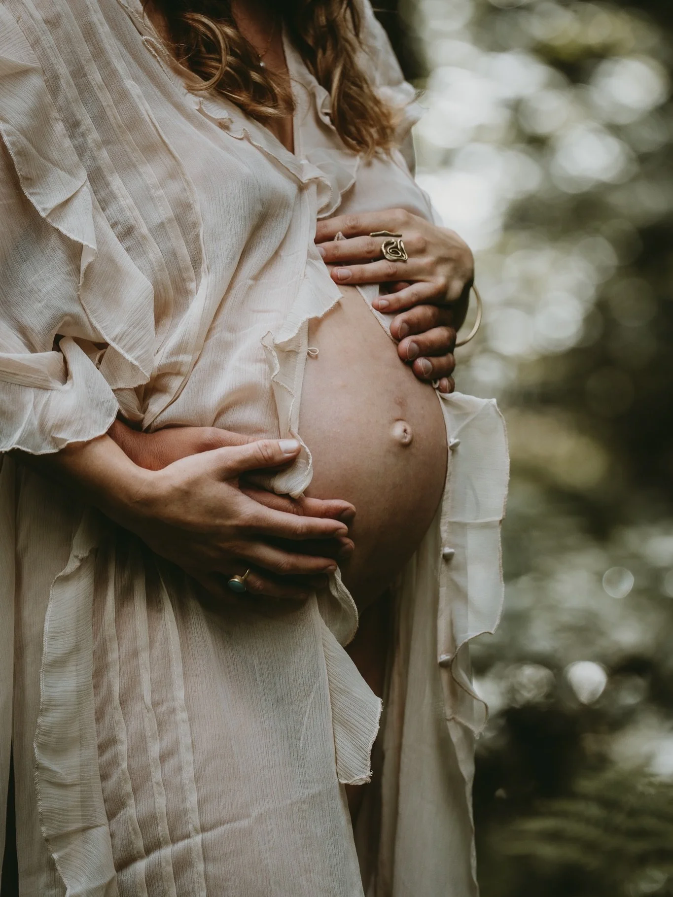 One of my favourite shoots from the end of last summer, and of course it&rsquo;s with @yogawitheliana 

Maternity &amp; newborn shoots were something new for 2025, and quickly becoming favourites for me

So special to be trusted to capture a journey 