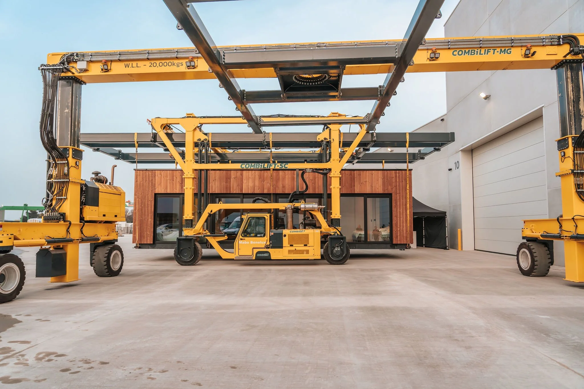 260225_STEELFRAMES-5 2.jpeg