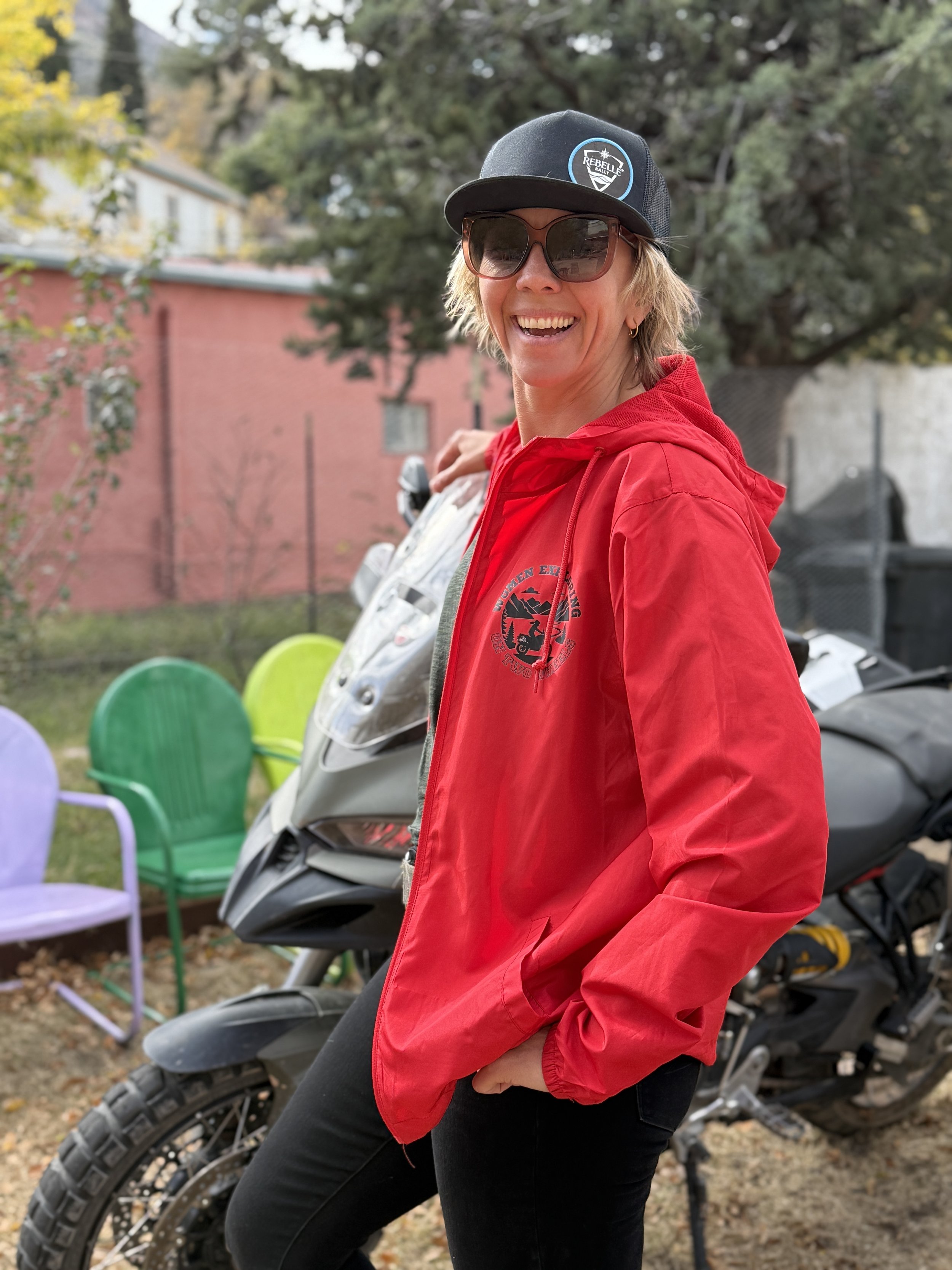 Unisex Lightweight Zip Up Windbreaker