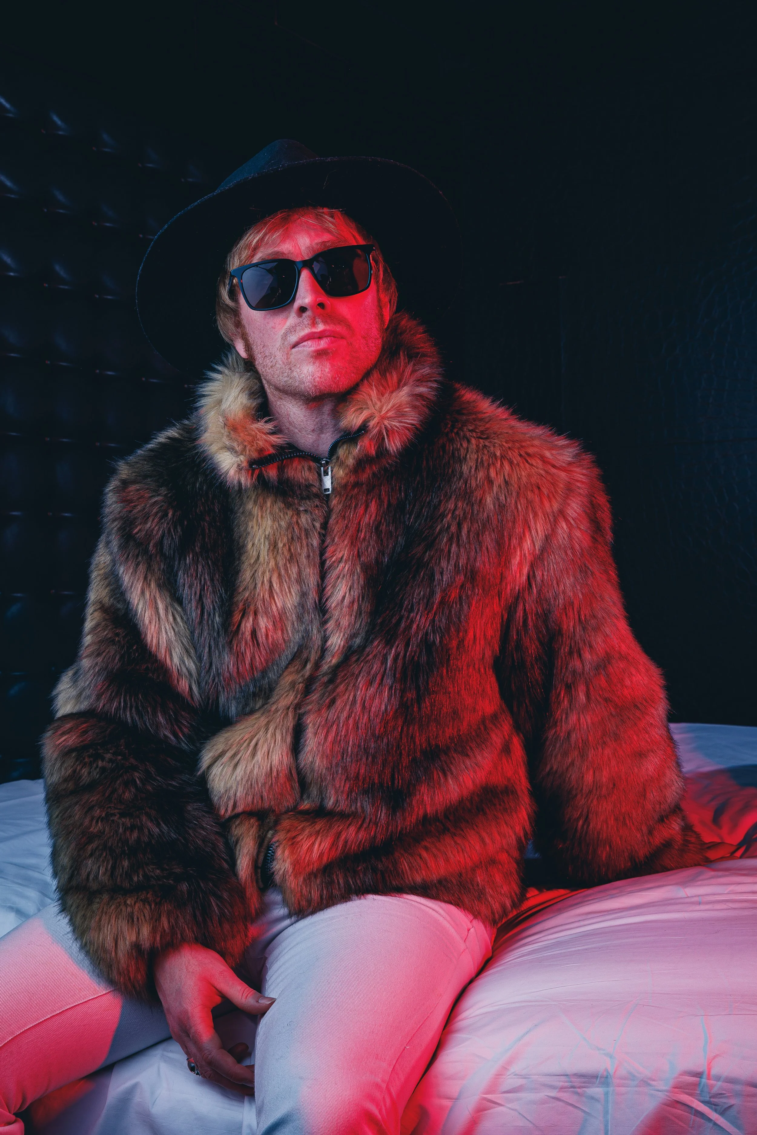 DEAN FAIRHURST - STANDIN' MAN, VOCALS AND GUITAR 