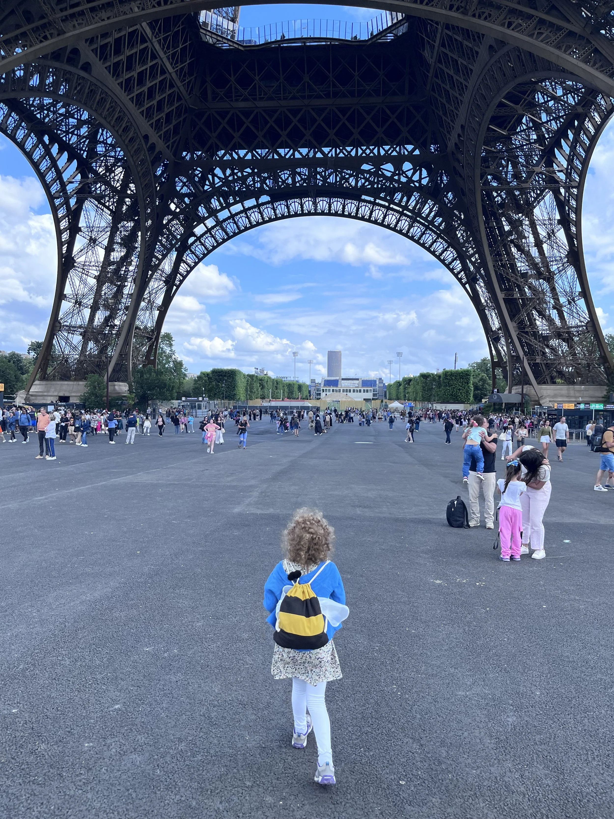 On voyage! Playful immersion for mini-voyageurs