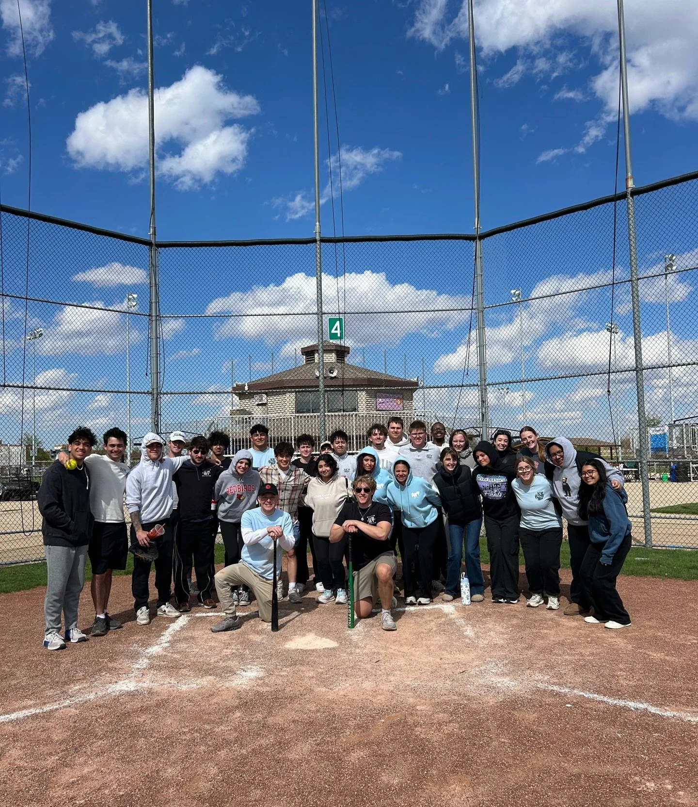 Our brothers attended the @isu_tridelta softball tournament, Swinging for a Cure! Thank you to Tri Delta for inviting us to participate in their Philantropy event to raise money for St. Jude&rsquo;s. 

💙💛

#ilstu #business #fraternity #softball #ch