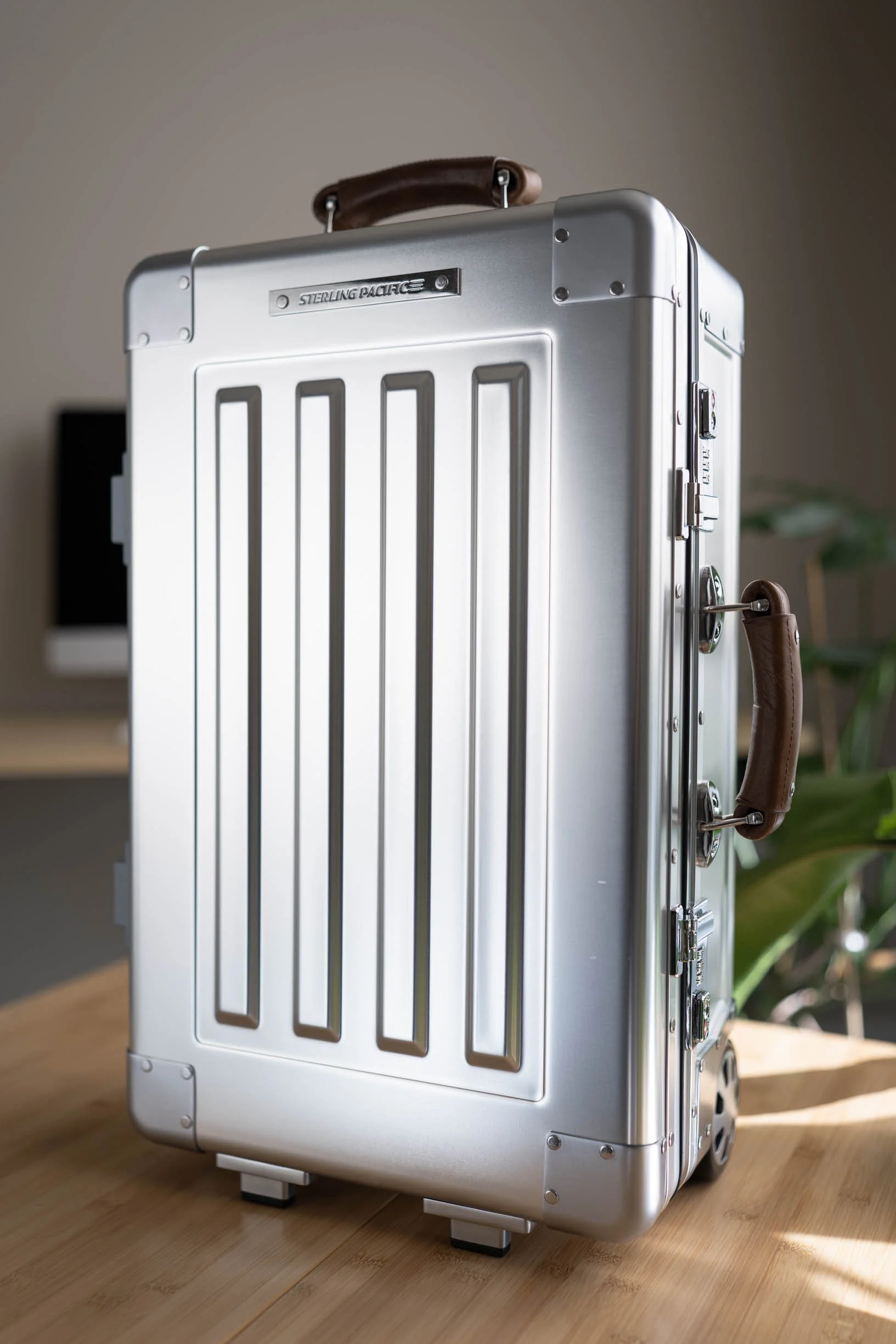 MVST Select Trek & Space Aluminum Travel Luggage Full Review — Signed