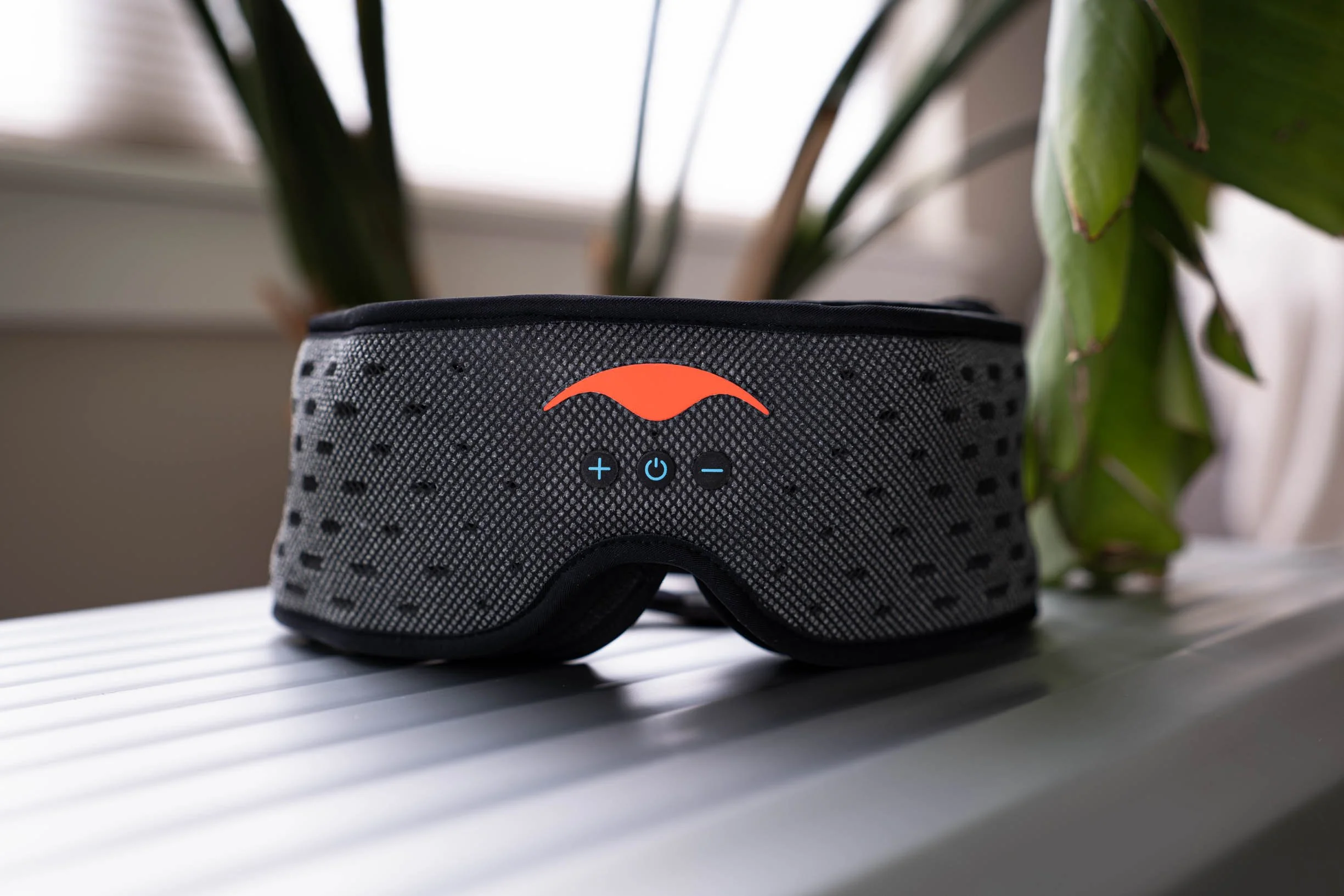 The Manta Sound A Detailed Travel Sleep Mask Review — Signed + Sojourner
