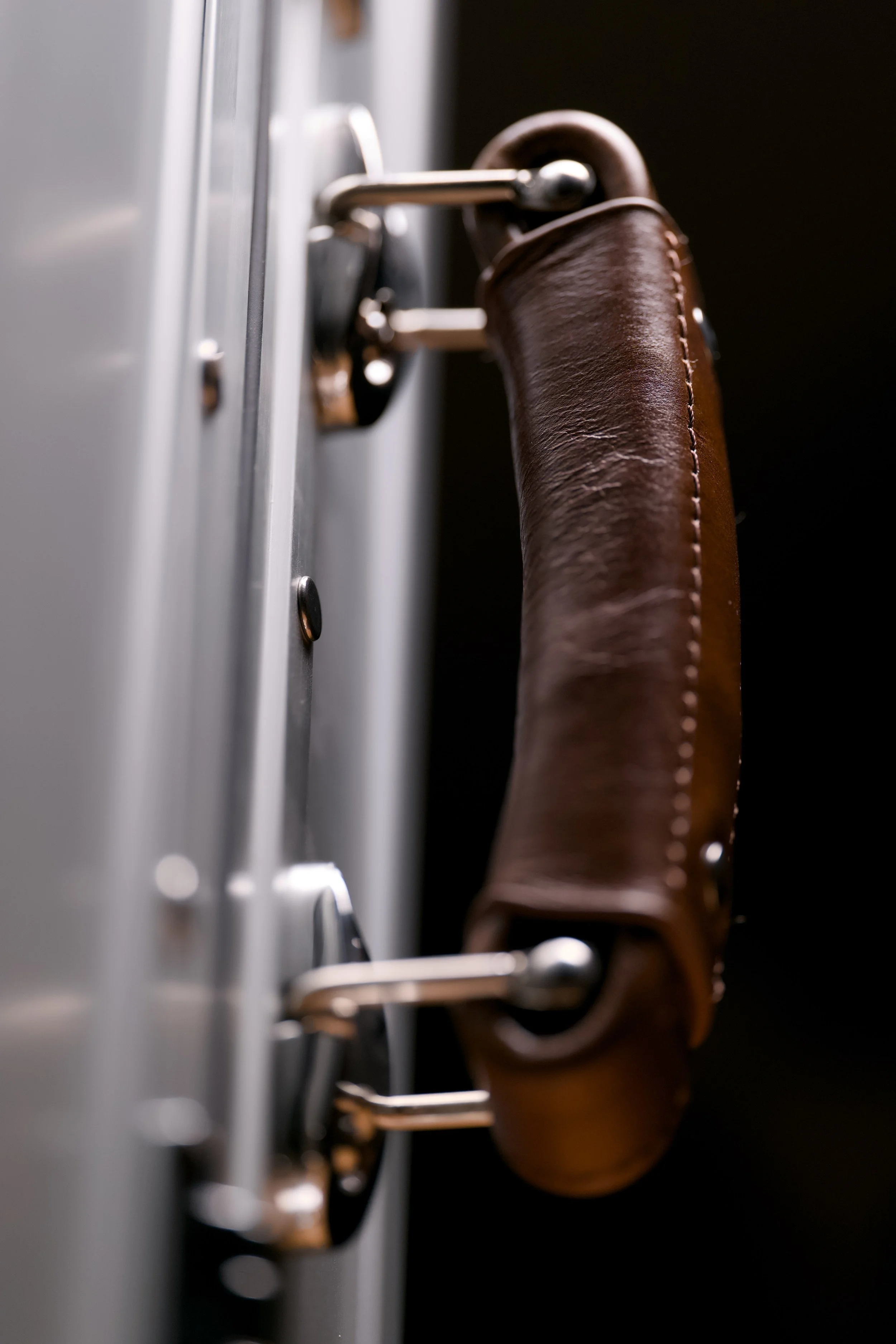 Sterling Pacific 40L Leather Handles Close-up