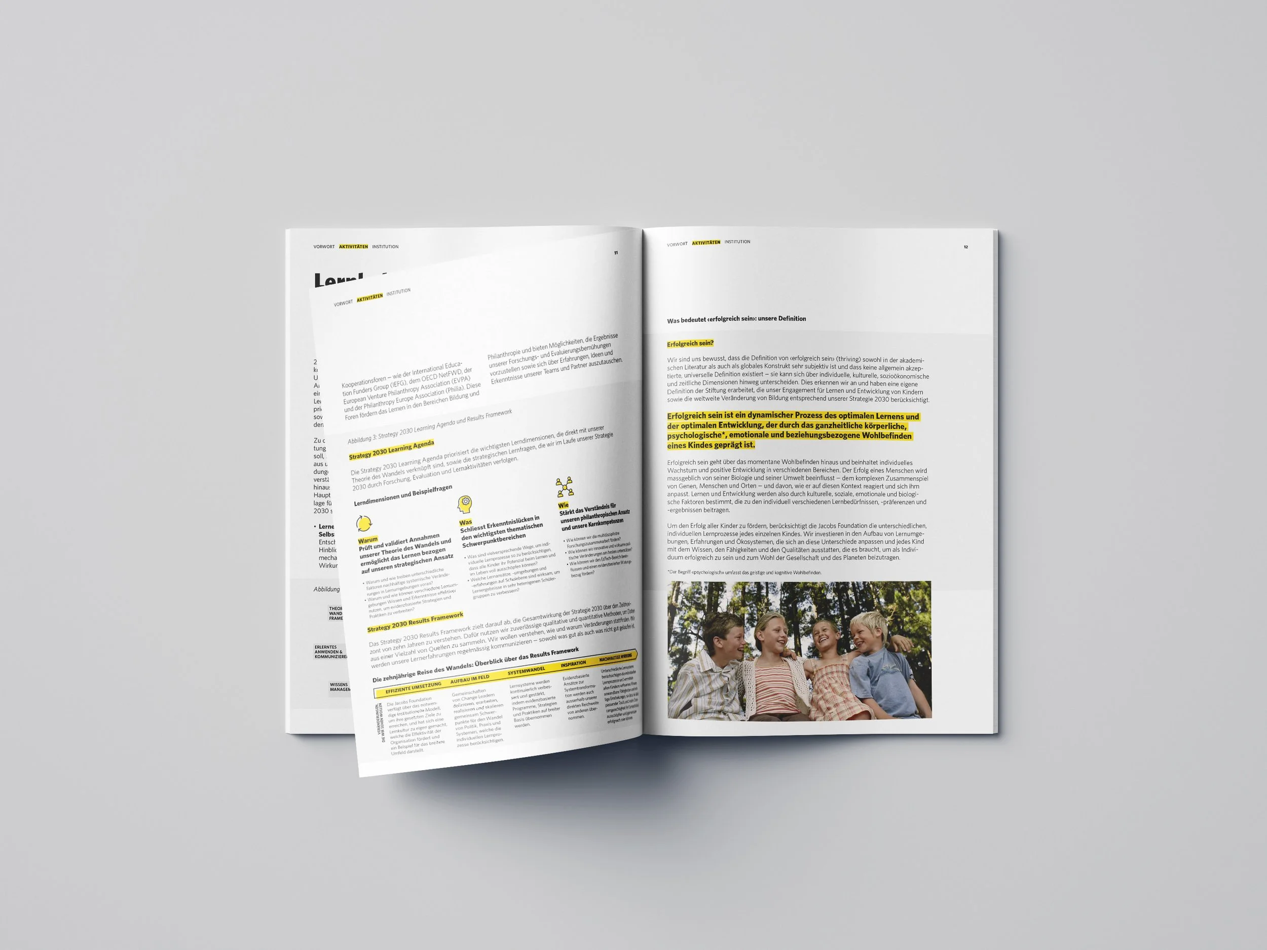 JF_A4_Brochure_Mockup_04.jpg