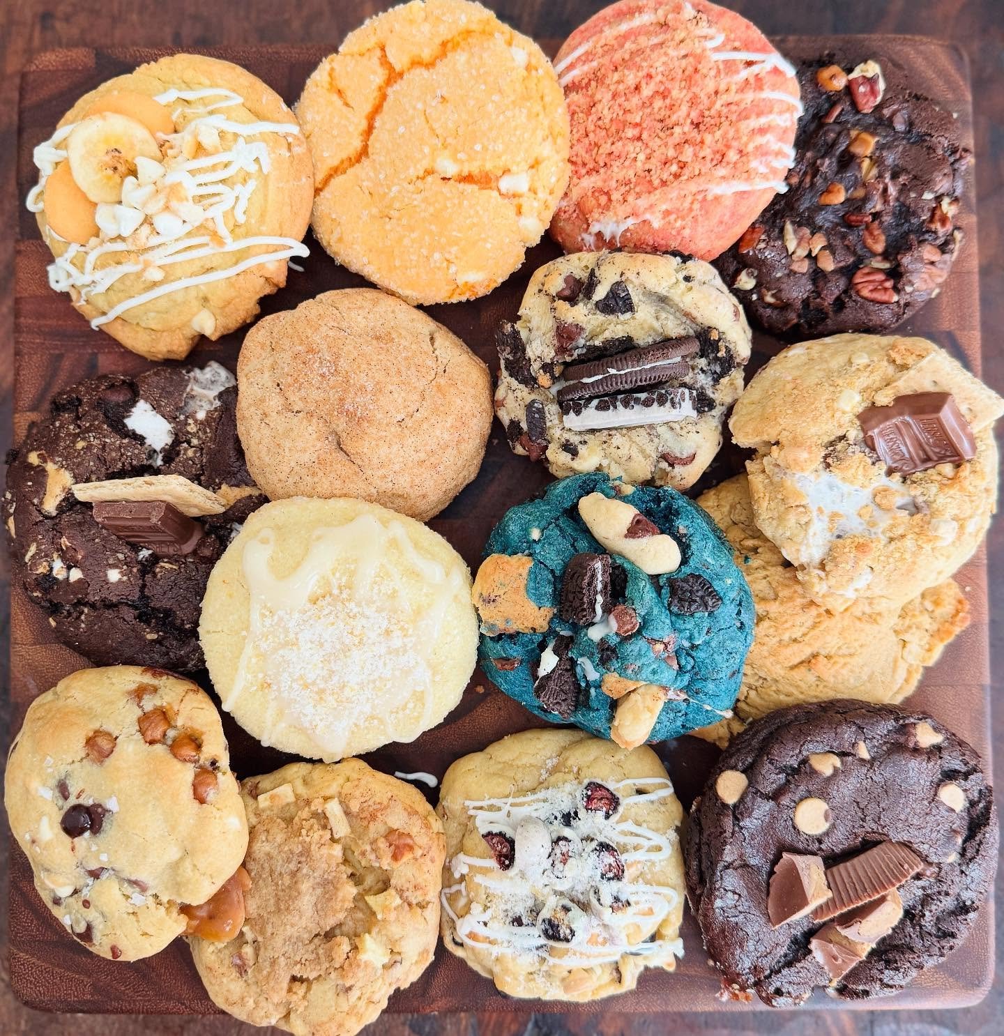 It’s been a while since I got to play with cookies!
I may have overdone it…
🍓Strawberry Shortcake (Chevin)
🍫Chocolate Brownie Turtle (Turtle Mysti)
🏕️ S’mores
🥜 Oatmeal Peanut Butter (Oatmeal Bobbi)
🥜🍫Chocolate Peanut Butte
