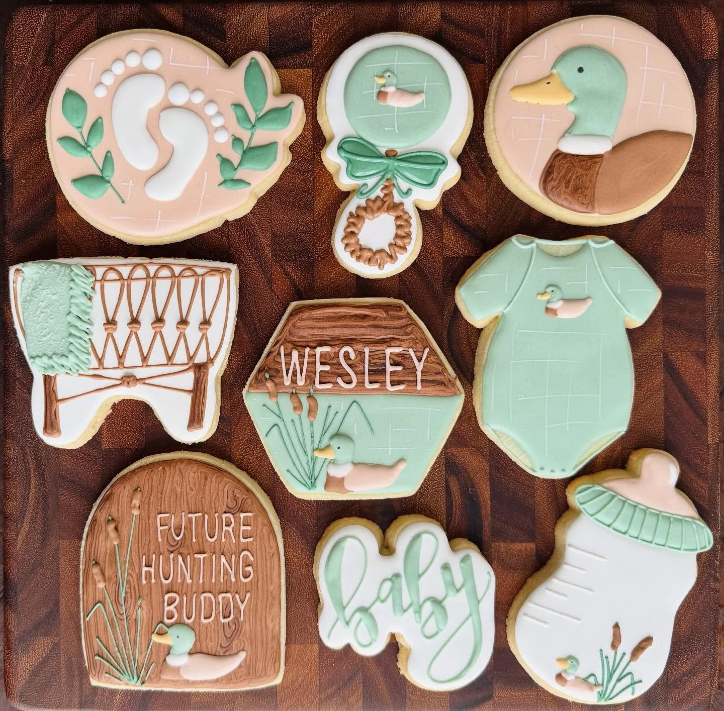 Some cute cookies to help welcome a lil’ “Future Hunting Buddy” to the world 💞
Message me to order your custom cookies!
saltedsweetsbykeely.com
#saltedsweetsbykeely
#ForTheLoveOfCookies
#fortheloveofbabies