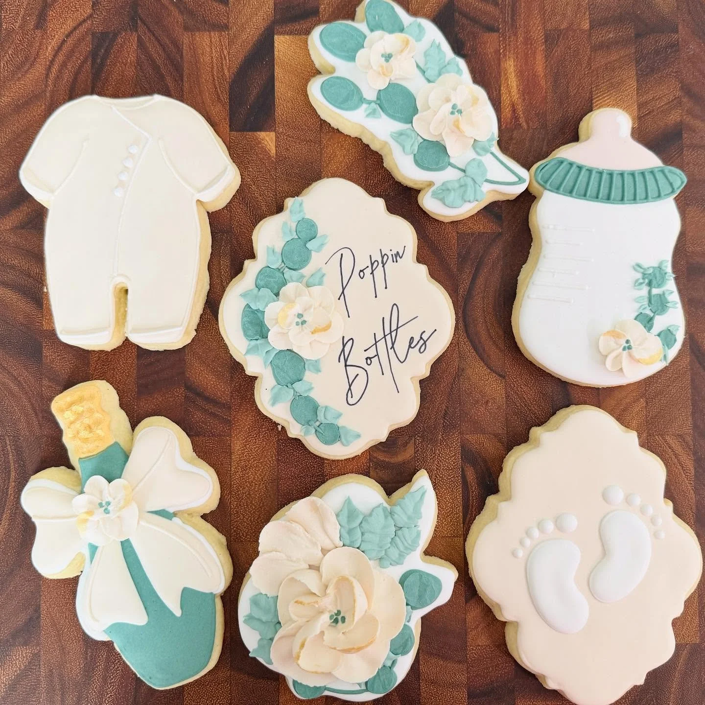 Sweet baby shower cookies 😍
#saltedsweetsbykeely
#ForTheLoveOfCookies
#fortheloveofbabies