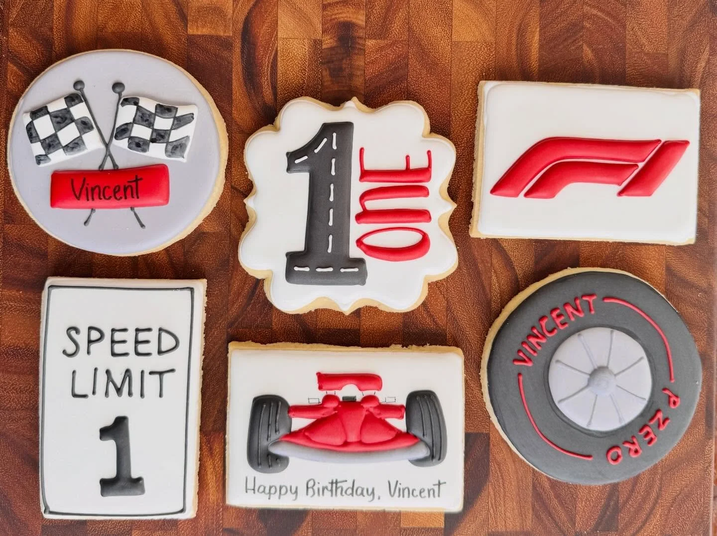 Happy 1st birthday, Vincent!!!!

#saltedsweetsbykeely
#woodstockgabaker
#localcookier
#fortheloveofbirthdays