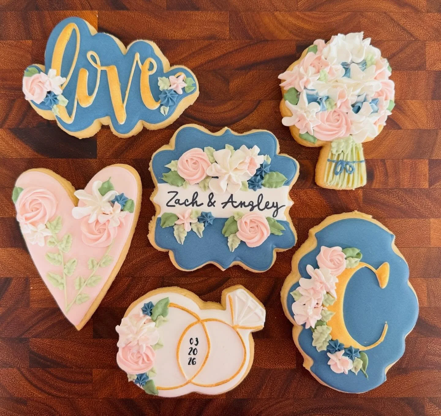 Congratulations to the newlyweds! 💍 💕

#saltedsweetsbykeely
#woodstockgabaker
#localcookier
#ForTheLoveOfCookies
#ForTheLoveofLove