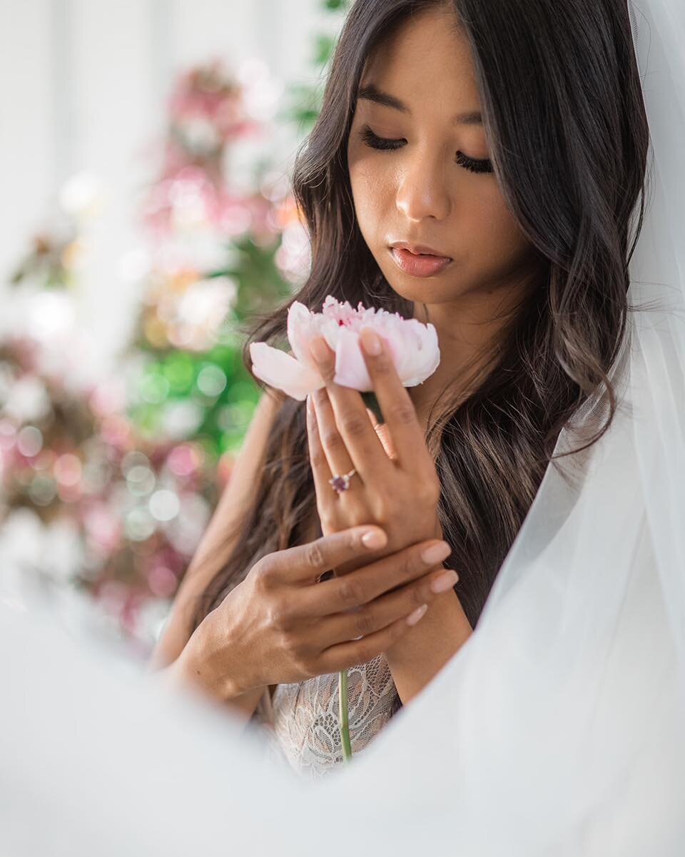 There's something truly magical about a bridal shoot. It's a moment in time where dreams become reality, where elegance and grace intertwine. ✨

From the delicate lace of the dress to the radiant glow of anticipation, every detail spoke volumes. With