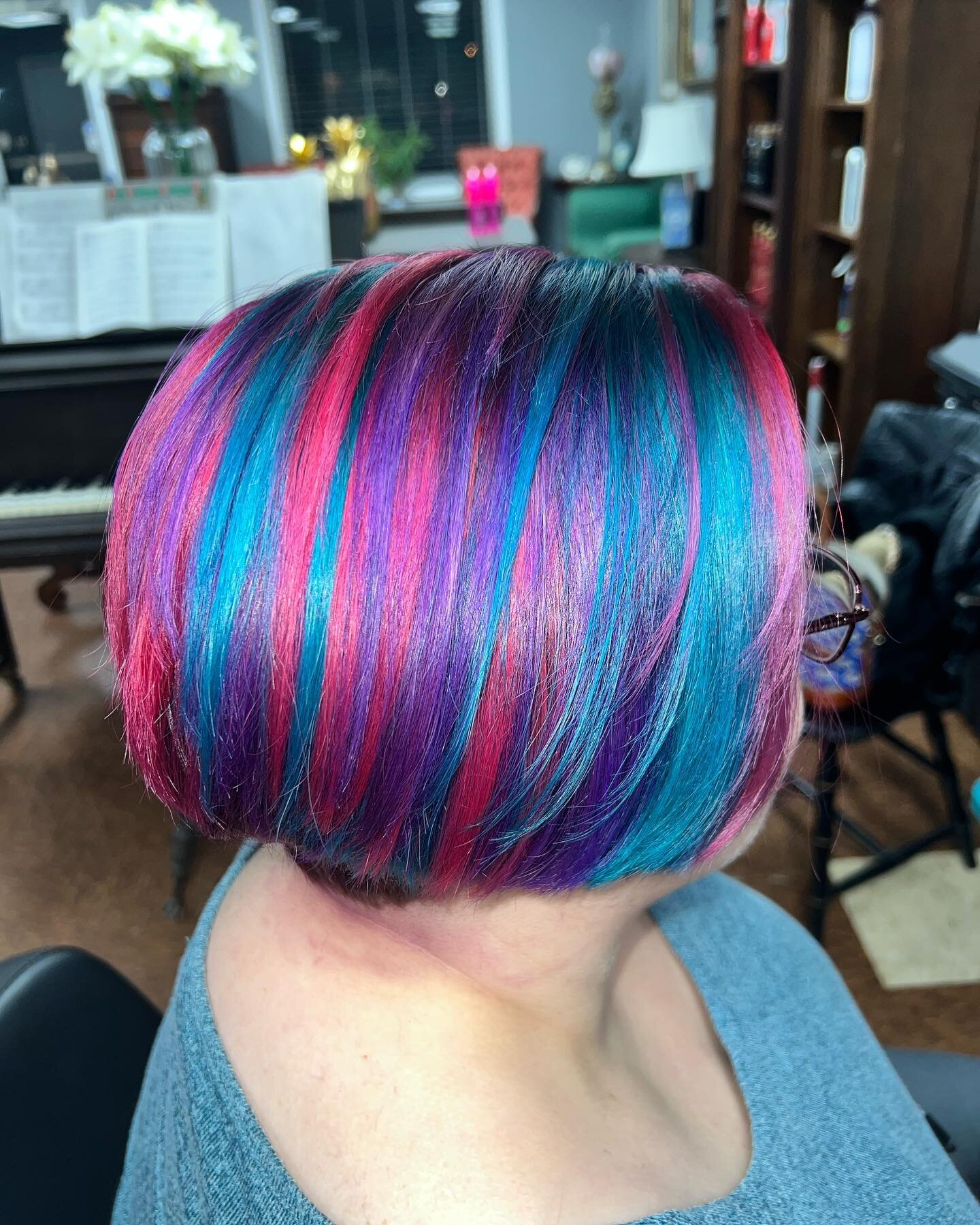 I love this!!! So fun and she loves it! #ruskdeepshinecolor #vividcolor #pulpriotcolor #aquatic #velvet #neonpink #asymetricalbob #teasesalon #oxfordnchairsalon