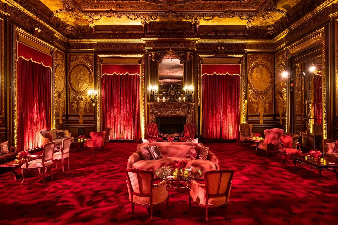 ✨🤩✨Career Highlight✨🤩✨

When the vision is grand and you need more than one vintage rental company to execute the plan.

@earlybirdvintage + @somethingtayloredrentals had the amazing opportunity to collaborate on the New York premiere party for Wes