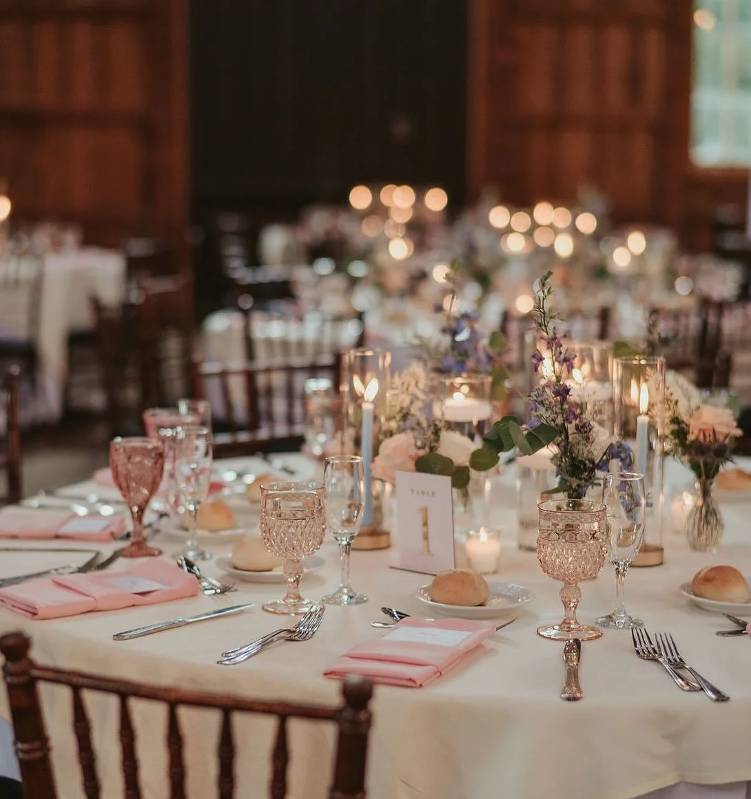 ✨🎀✨

Photographer: @tonybizetaphoto for @mjcimage_ 
Coordinater: @foreverandadaycoordination 
Florist: @dalsimerspitzandpeck 
Vintage Lounge: us 👋🏼
Venue: @barnatbethpage