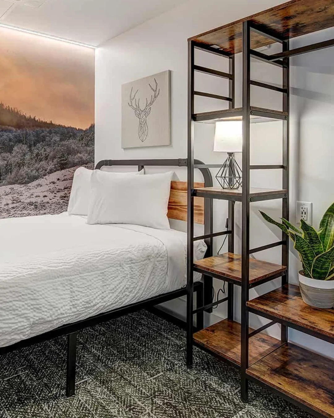 What Makes a Hostel Great?!

🤩 Safe spaces for travelers of all kinds
😎 Design and events that reflect the regions uniqueness
☺️ More than a place to sleep...a place to feel something 

That's exactly what makes @theblocksilverthorne  such a cool s