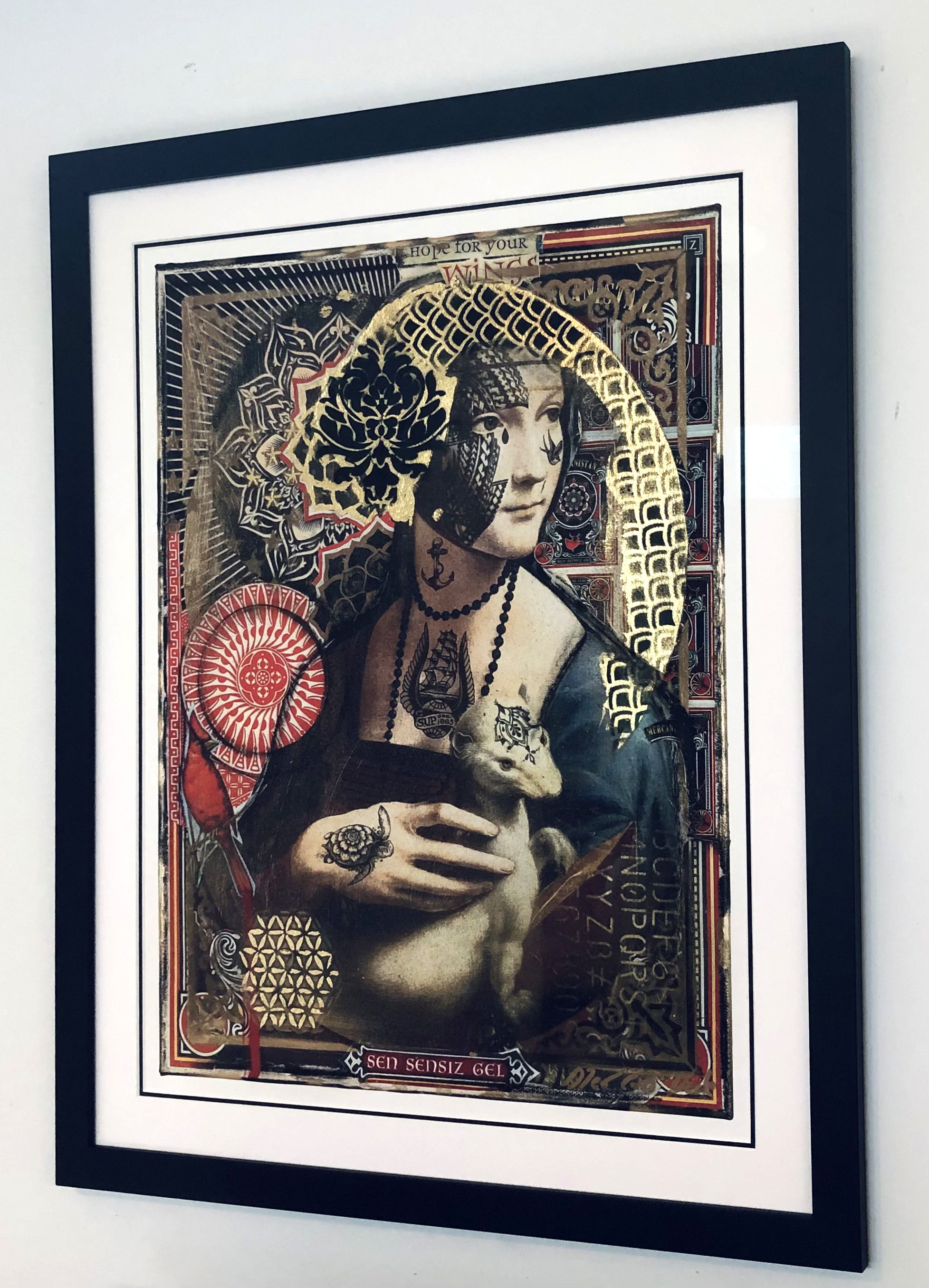 Emperess of Hope, Techniques mixtes sur papier d'archive, 26” x 20”,  prix sur demande