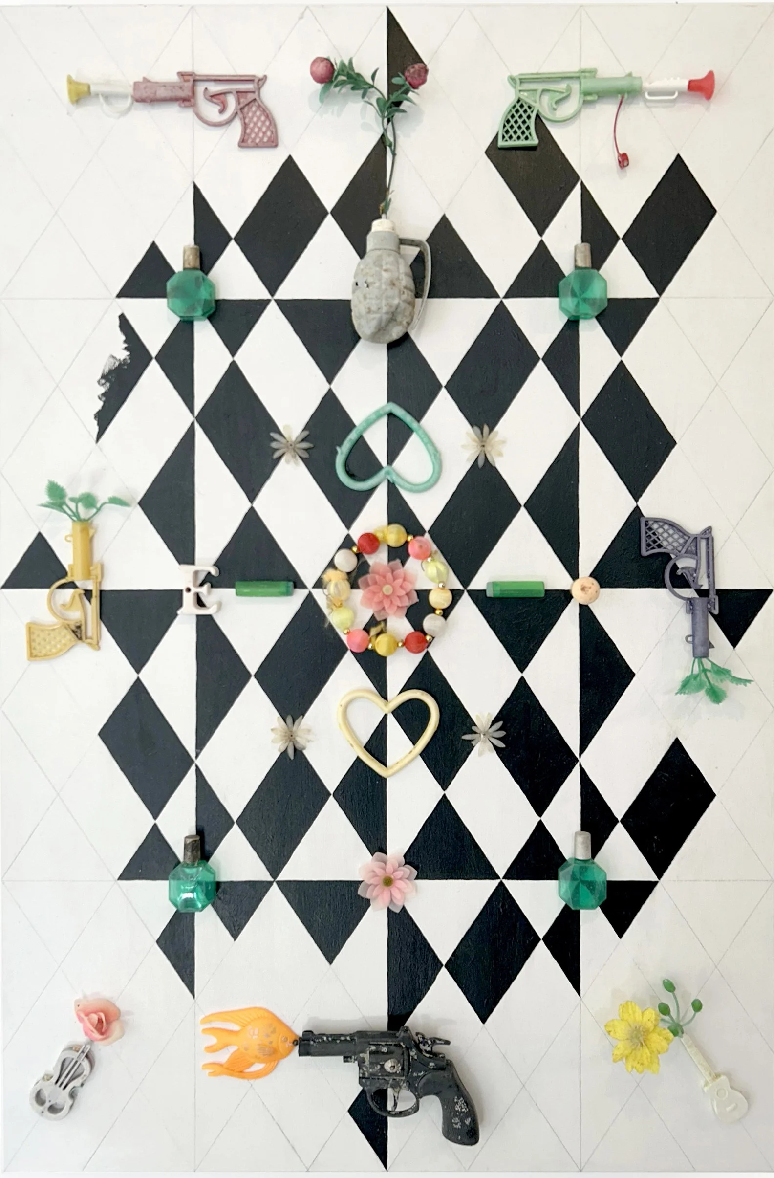 Kinda Fantastic, Matériaux échoués récoltés sur la plage sur canevas et acrylique, 36" x 24" CAD 2,200 $