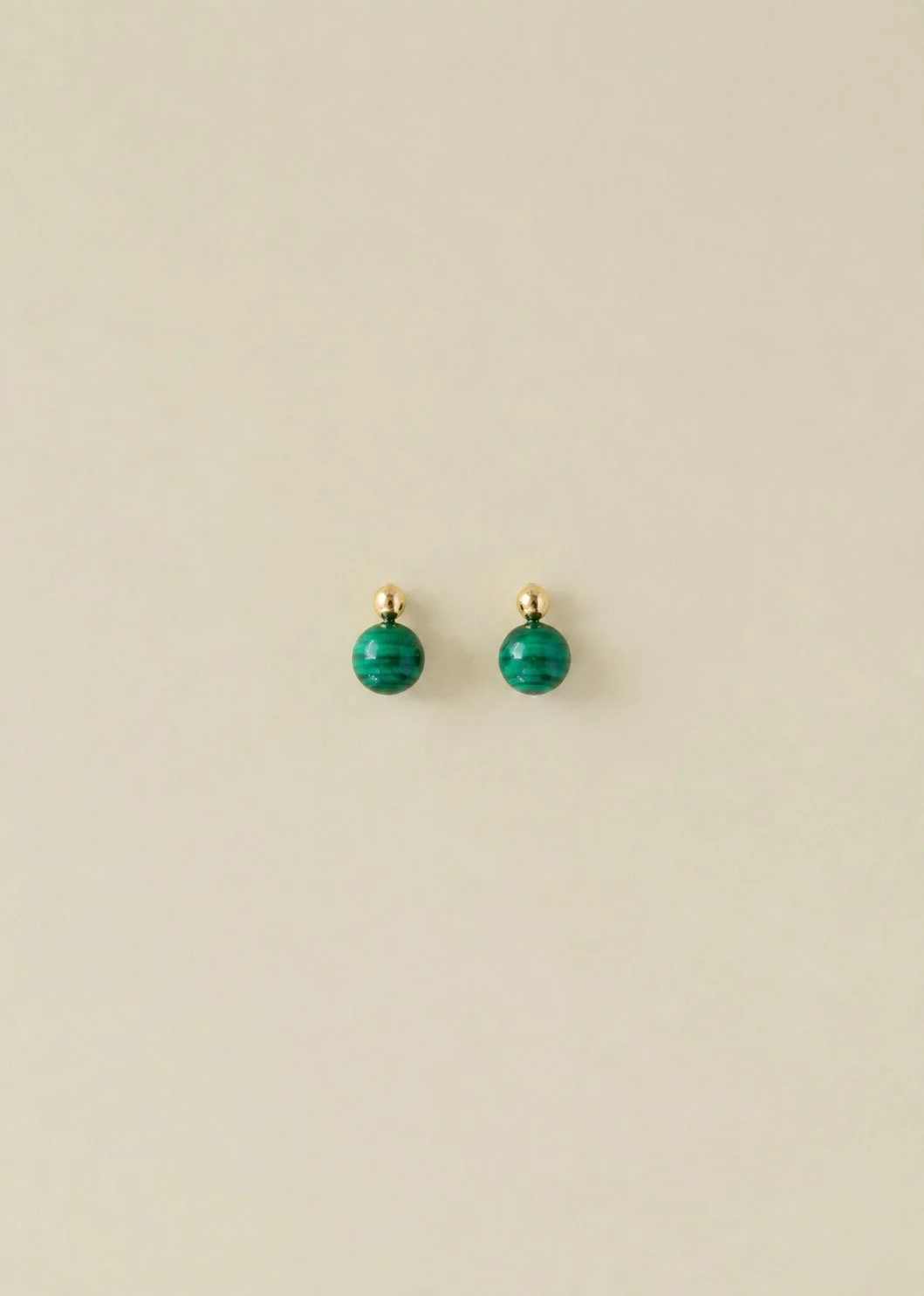 Nodo_dot_earrings_gold_malachite.jpg