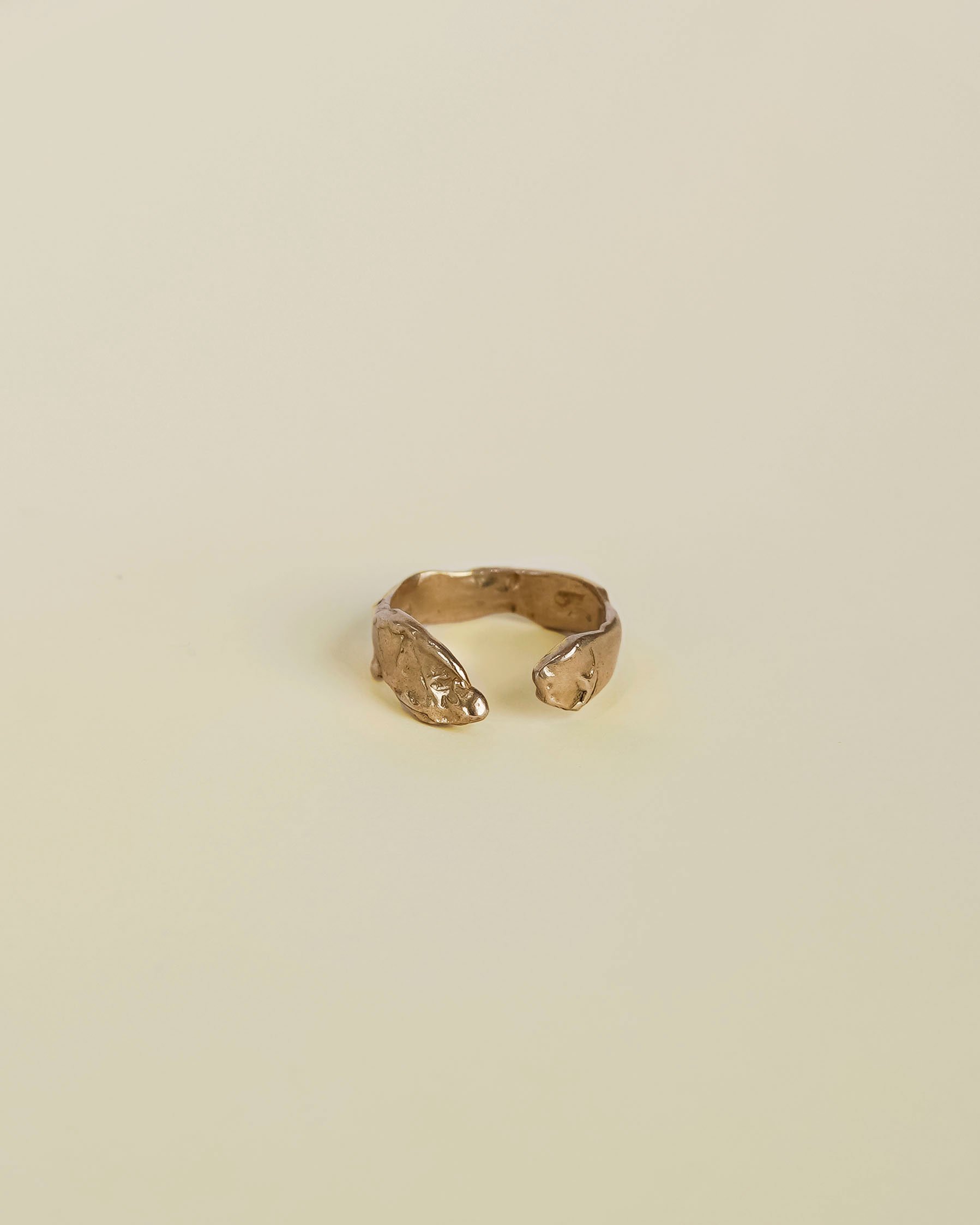 Nodo_wavy_open_ring_gold.jpg
