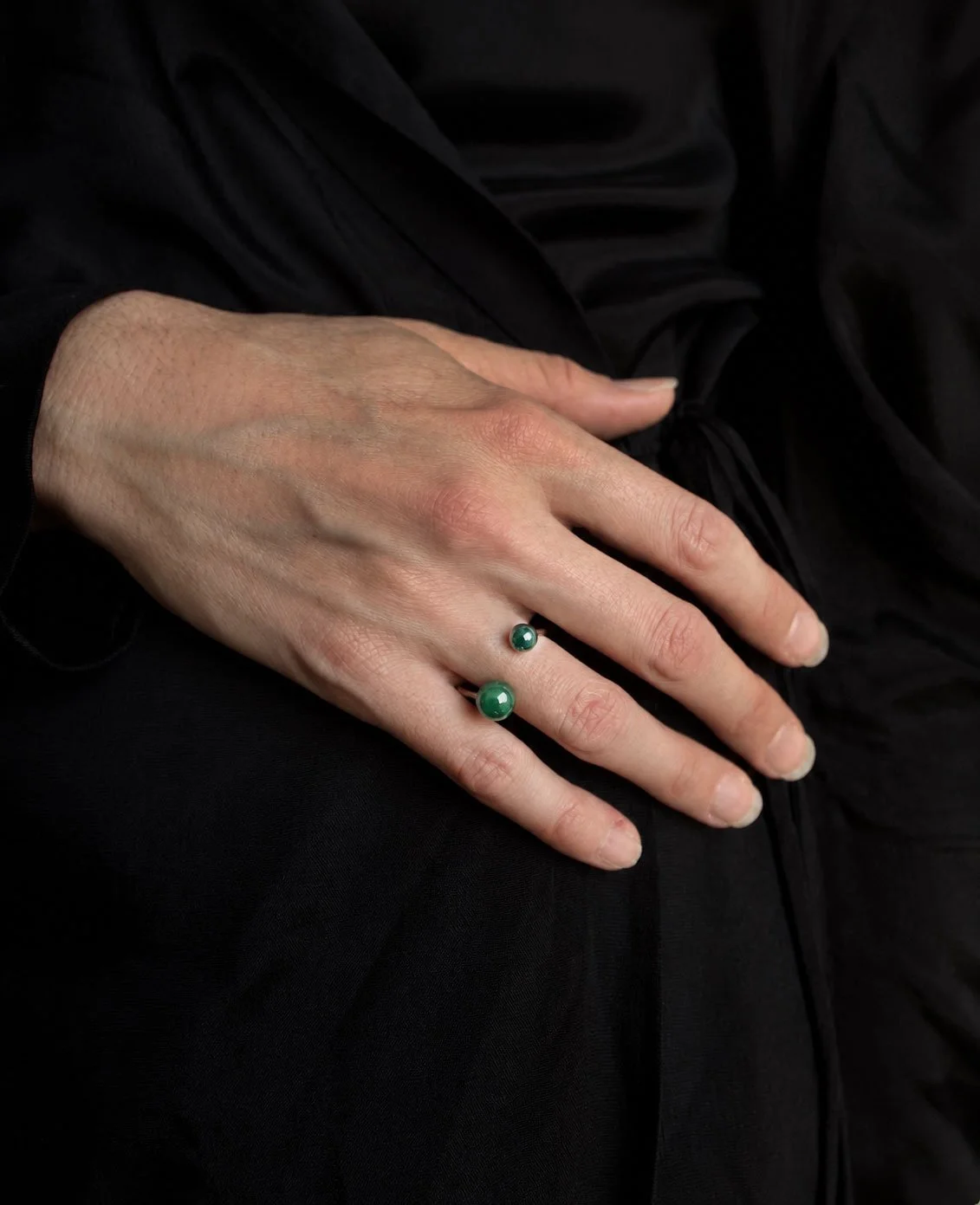 Nodo-dot-ring-malachite.jpg