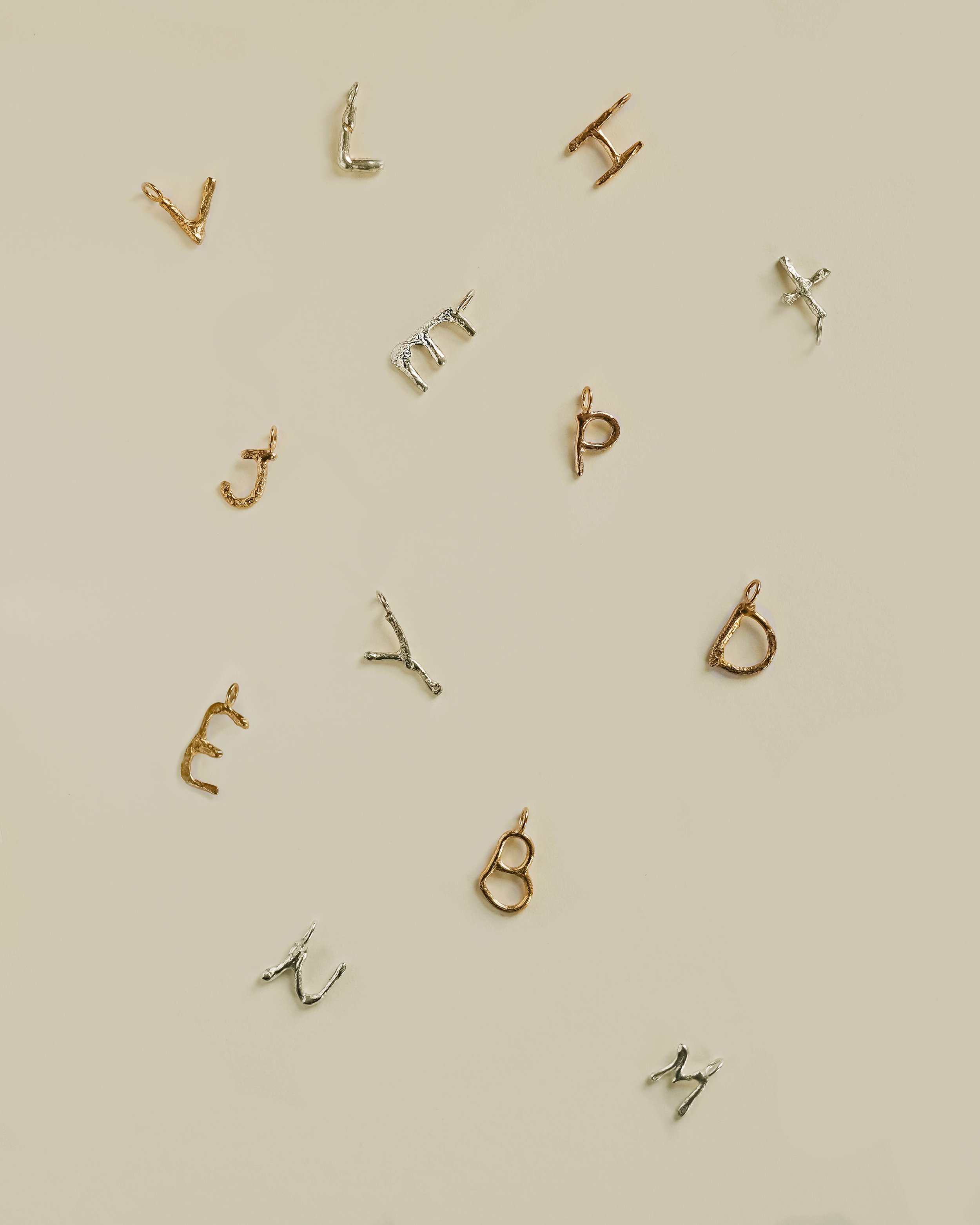 Nodo_initial_necklace.jpg