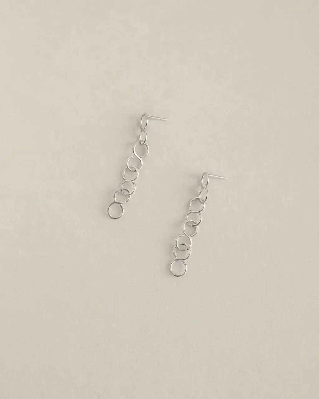 Nodo_otto_earrings_silver.jpg