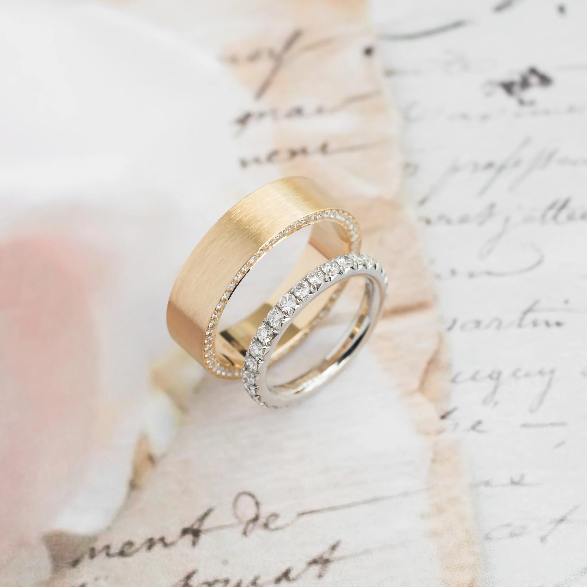 fine_jewelry_photography_white_yellow_gold_diamond_wedding_ring.jpeg