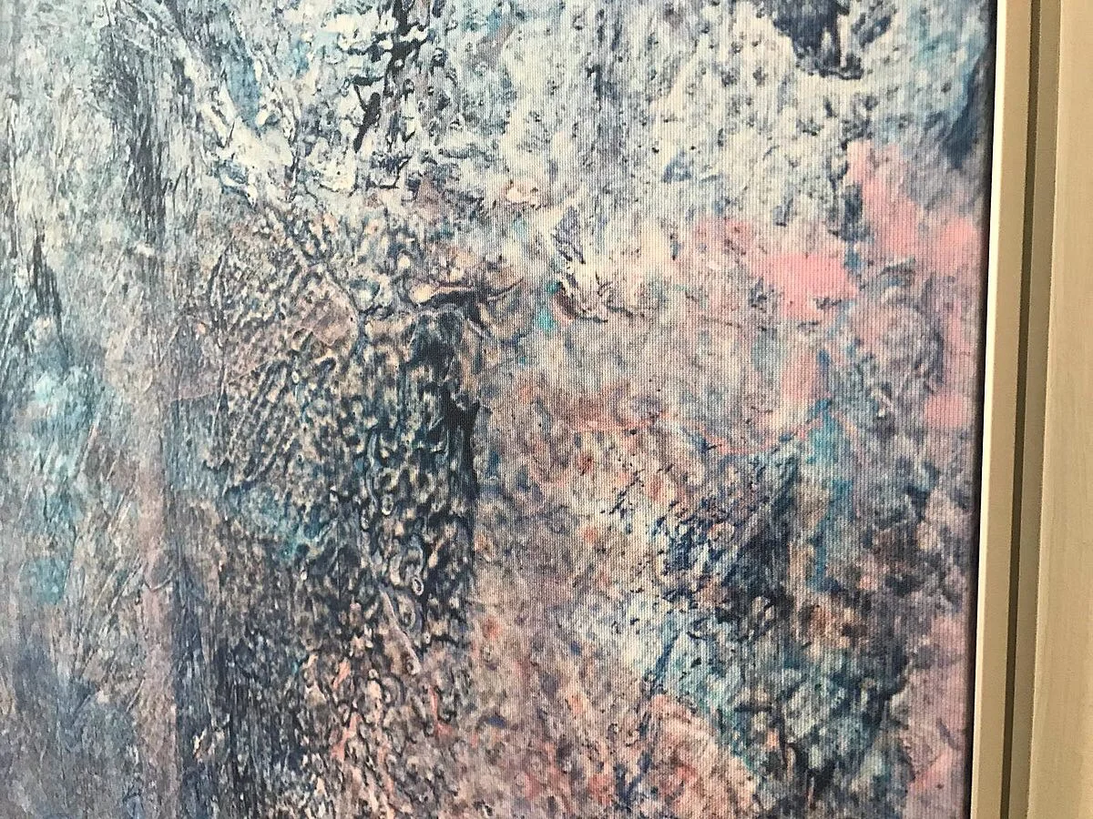  The photographer was able to capture an insanely high resolution of my original art which allowed the creative team to enlarge the painting with such detail. It’s incredible to see this precise visual texture on printed fabric. 