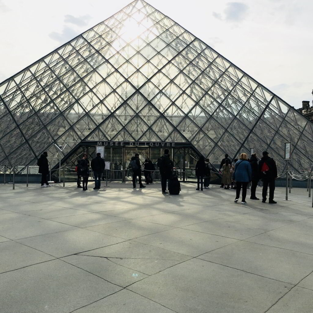 Working in Paris. Decided to visit the Louve. They were closed. 

#Paris #visit #travel #storytellingpictures