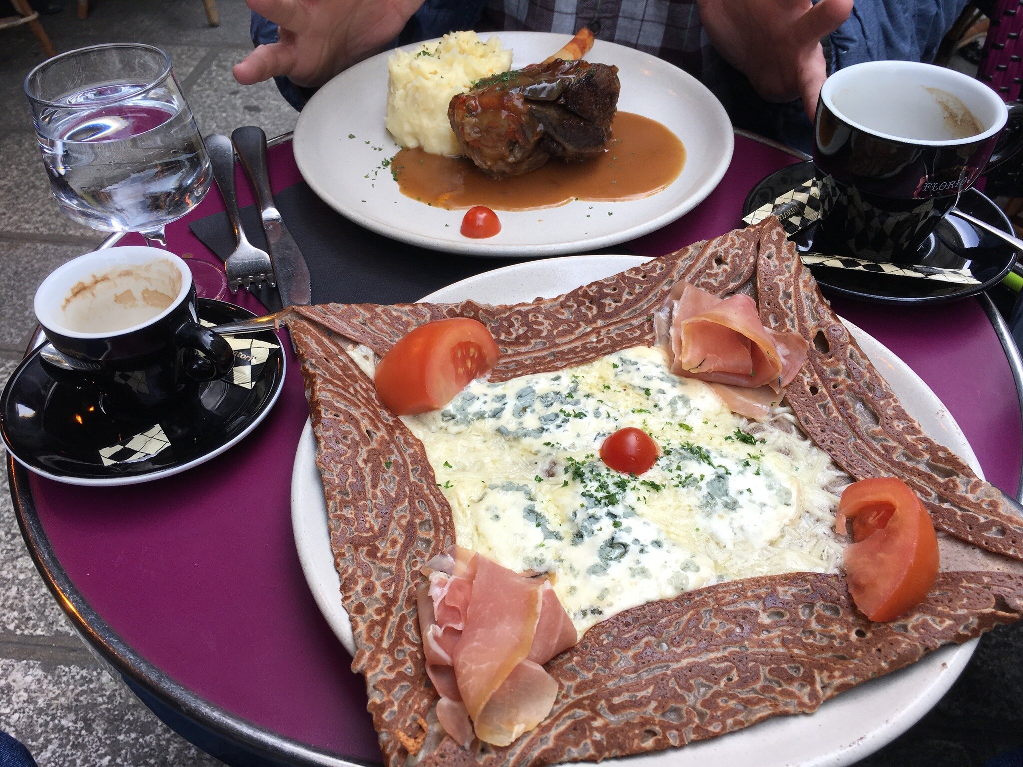 At a little breakfast cafe outside La Marais, Paris. Have no idea what I ordered but it was fantastic.

#Paris #breakfast #travel #storytellingpictures