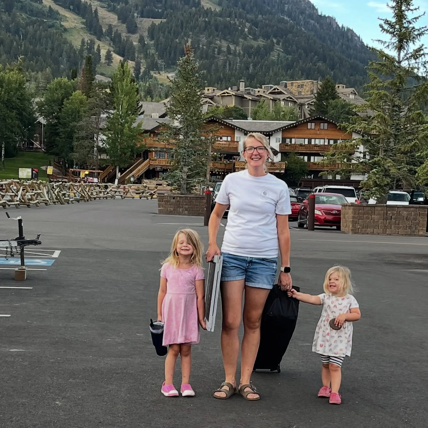 Big. Huge. Monstrous THANK YOU 🫵 
To all of you who have showed up time and time again, supporting me in my baking dreams, and sharing your love of my sweets with me. I absolutely love having someone who comes back week after week, hunting down thei