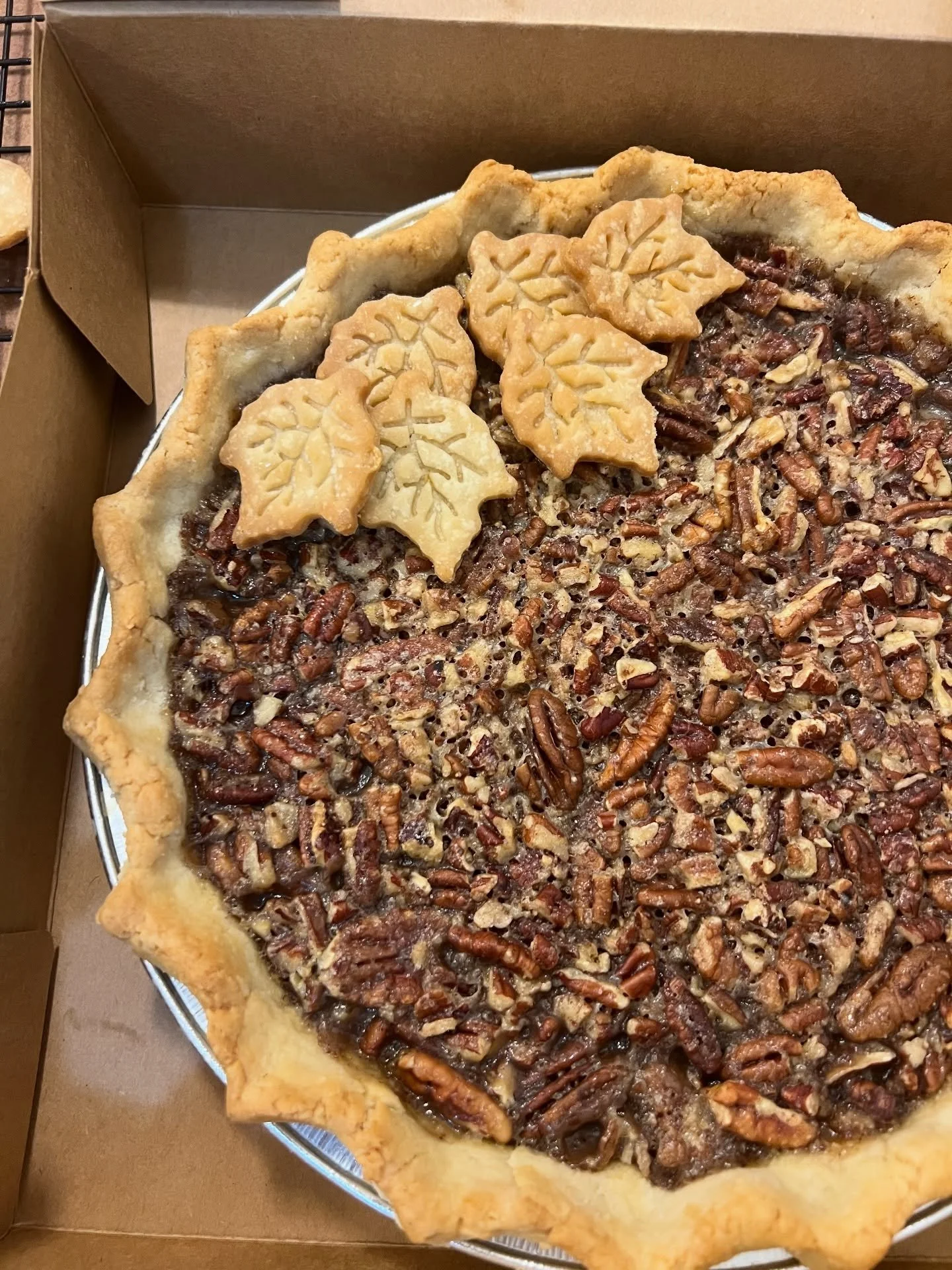 If you didn&rsquo;t eat pie leftovers all day today, pretty sure you&rsquo;re doing it wrong.
.
.
.
#bakemeveganjh #veganpie #veganpecanpie #thanksgiving