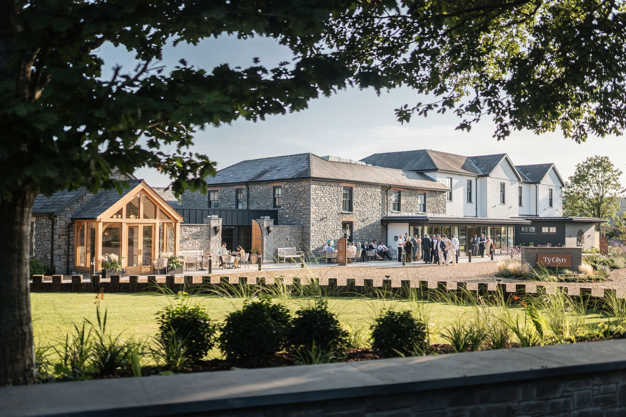 Relaxed Wedding Photography at Ty Glyn, West Wales