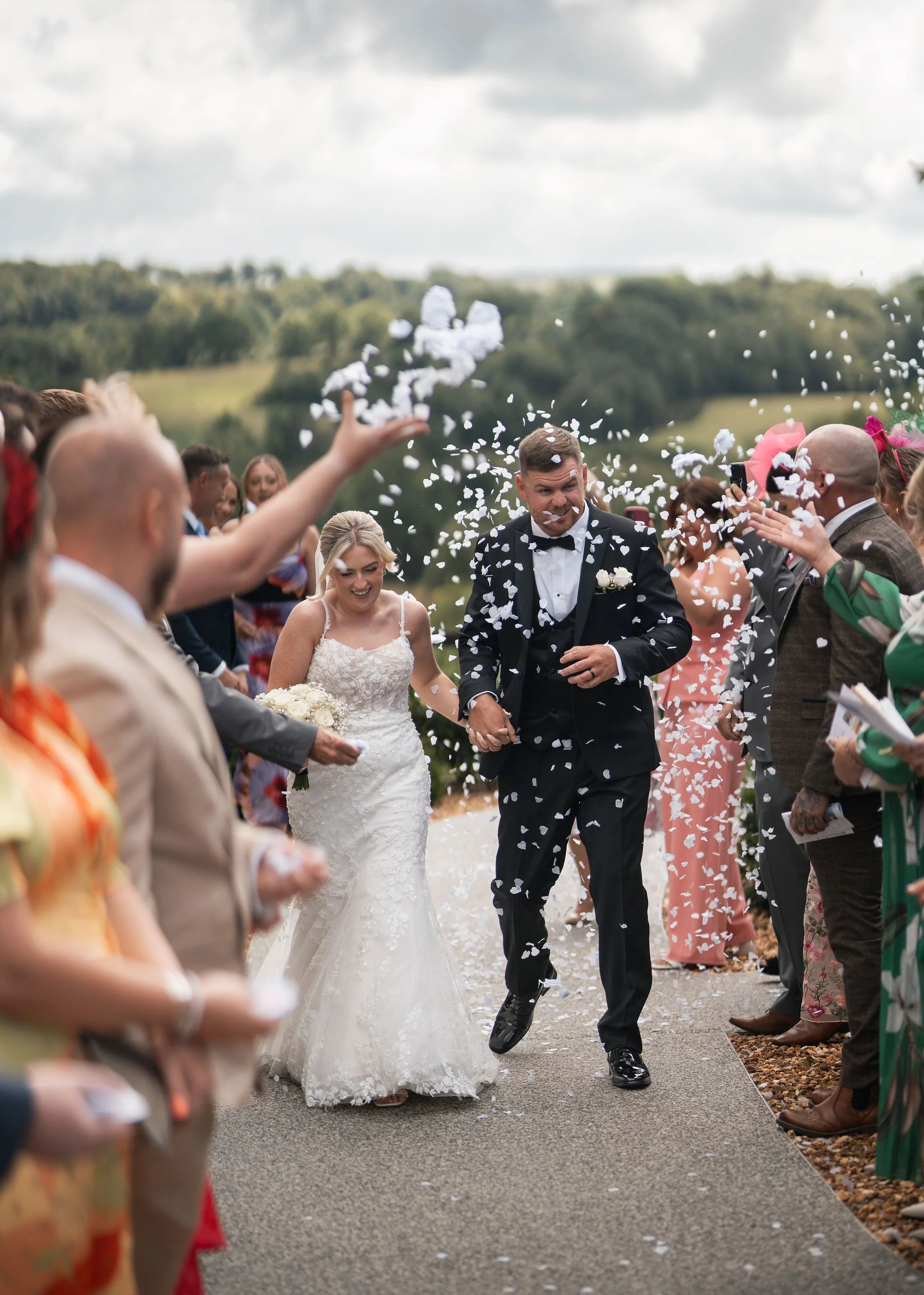 Relaxed wedding photography at Tŷ Glyn wedding venue in West Wales