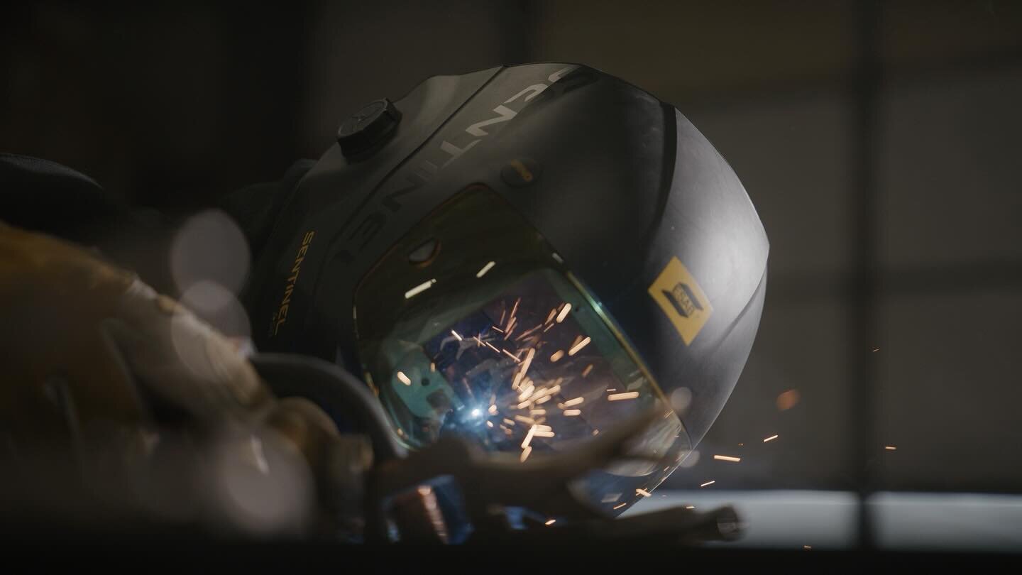 #Welding.  #ShotonRED #VRaptorX #8K #VistaVision with #DZOFilm #CattaAce #ZoomLenses.  No banding from the welding flashes with the #GlobalShutter #sensor. 

#R3D #RED8K #REDRaptorX #REDVRaptorX #8KVV #weld #sparks #shop #automotive #autobody #cinema