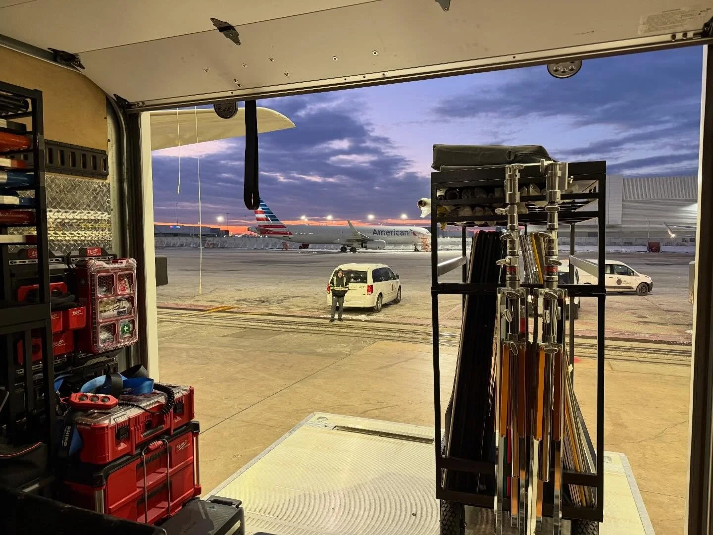 A view from the #GripTruck. 

#3tongriptruck #g&amp;e #lighting #filmmaking